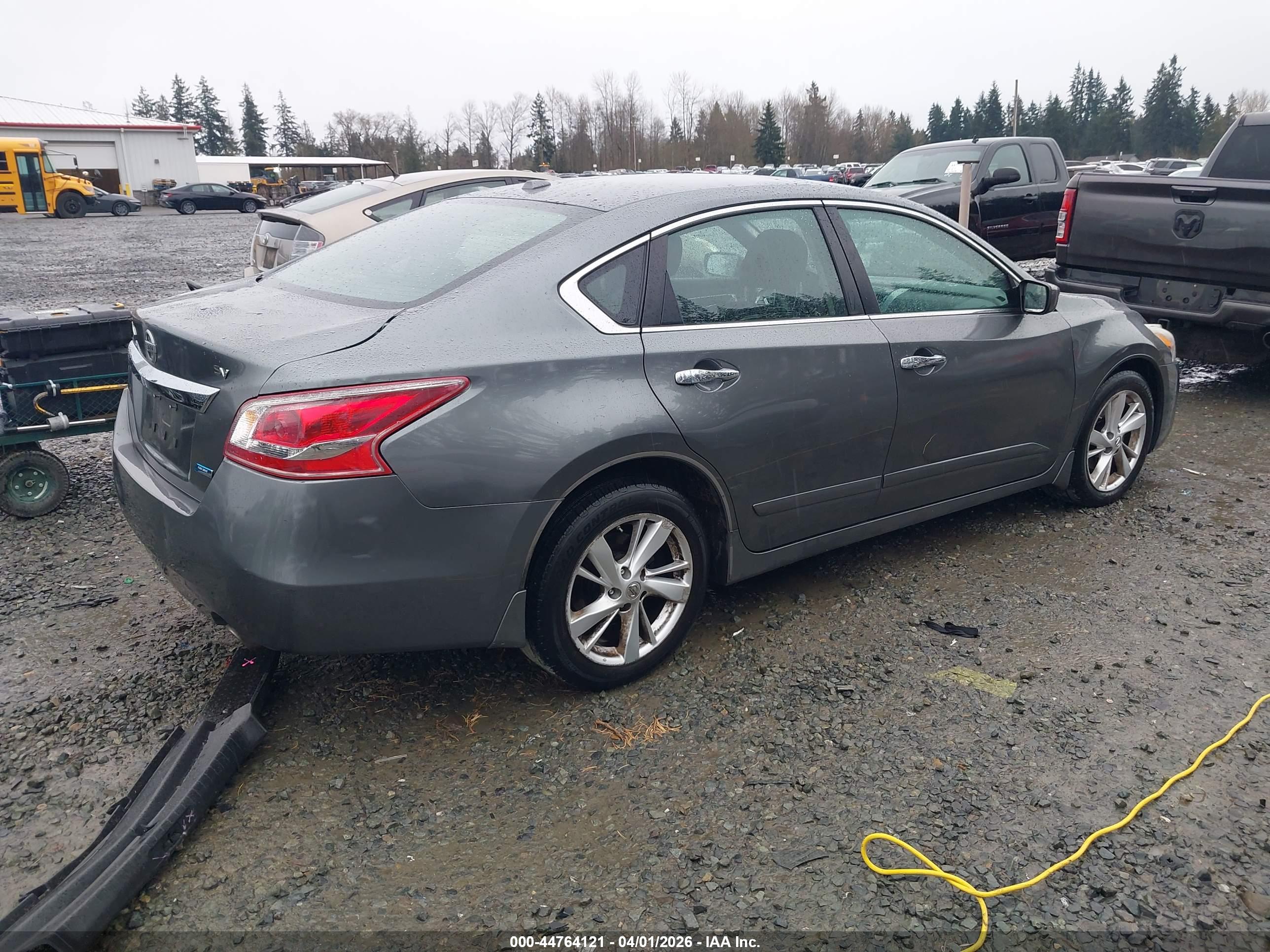 NISSAN ALTIMA image 4