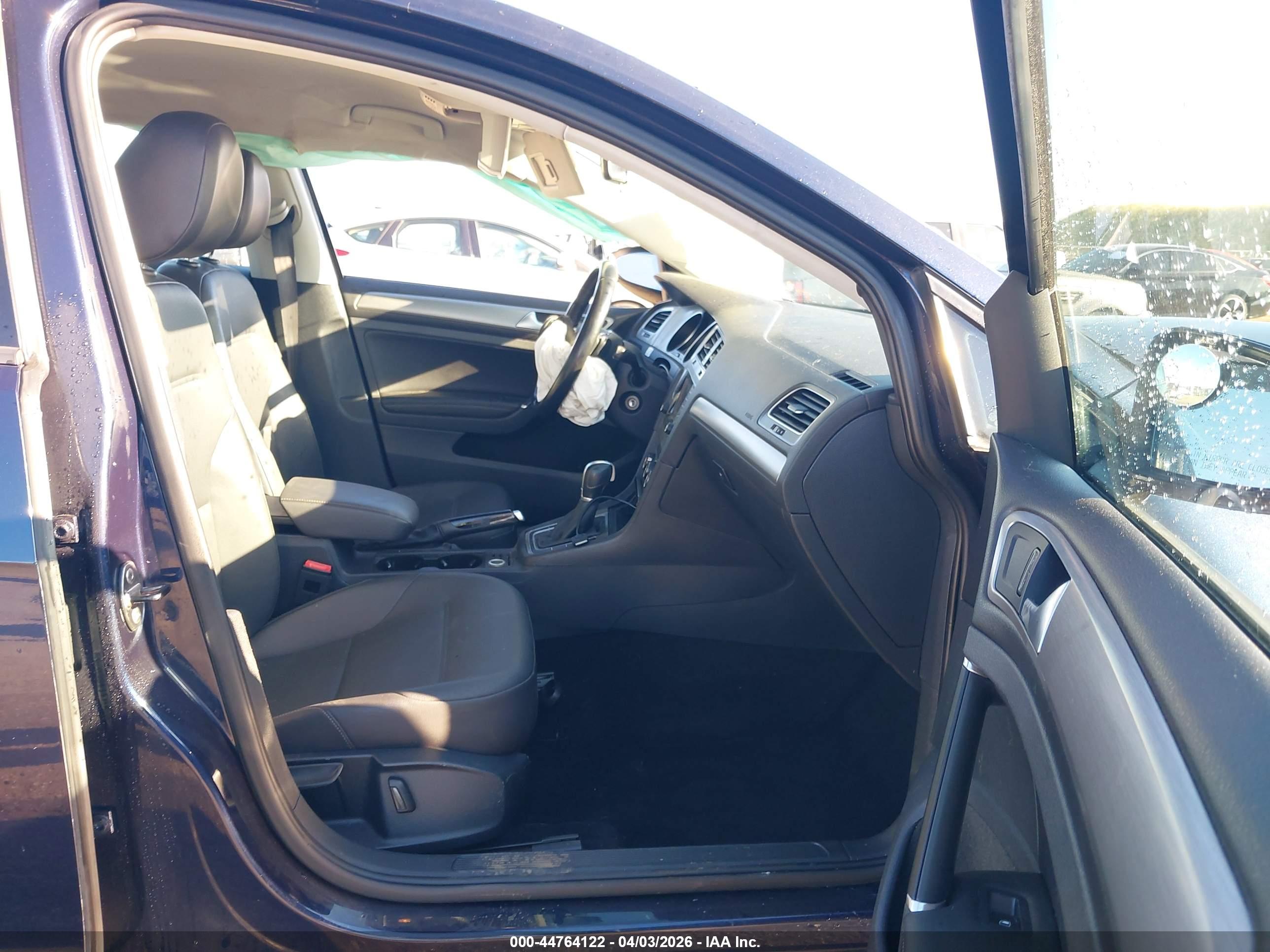 VOLKSWAGEN GOLF image 5