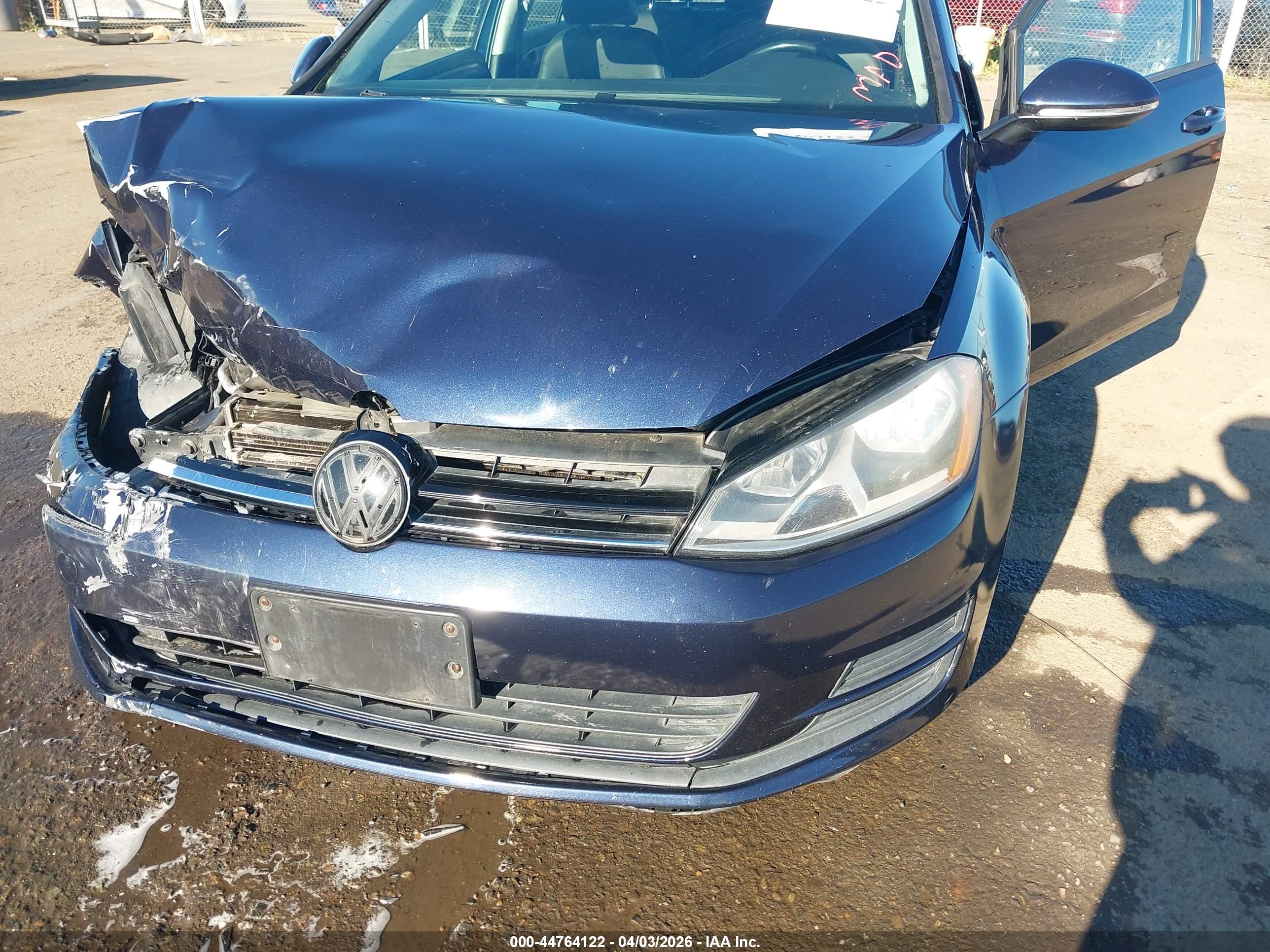 VOLKSWAGEN GOLF image 6