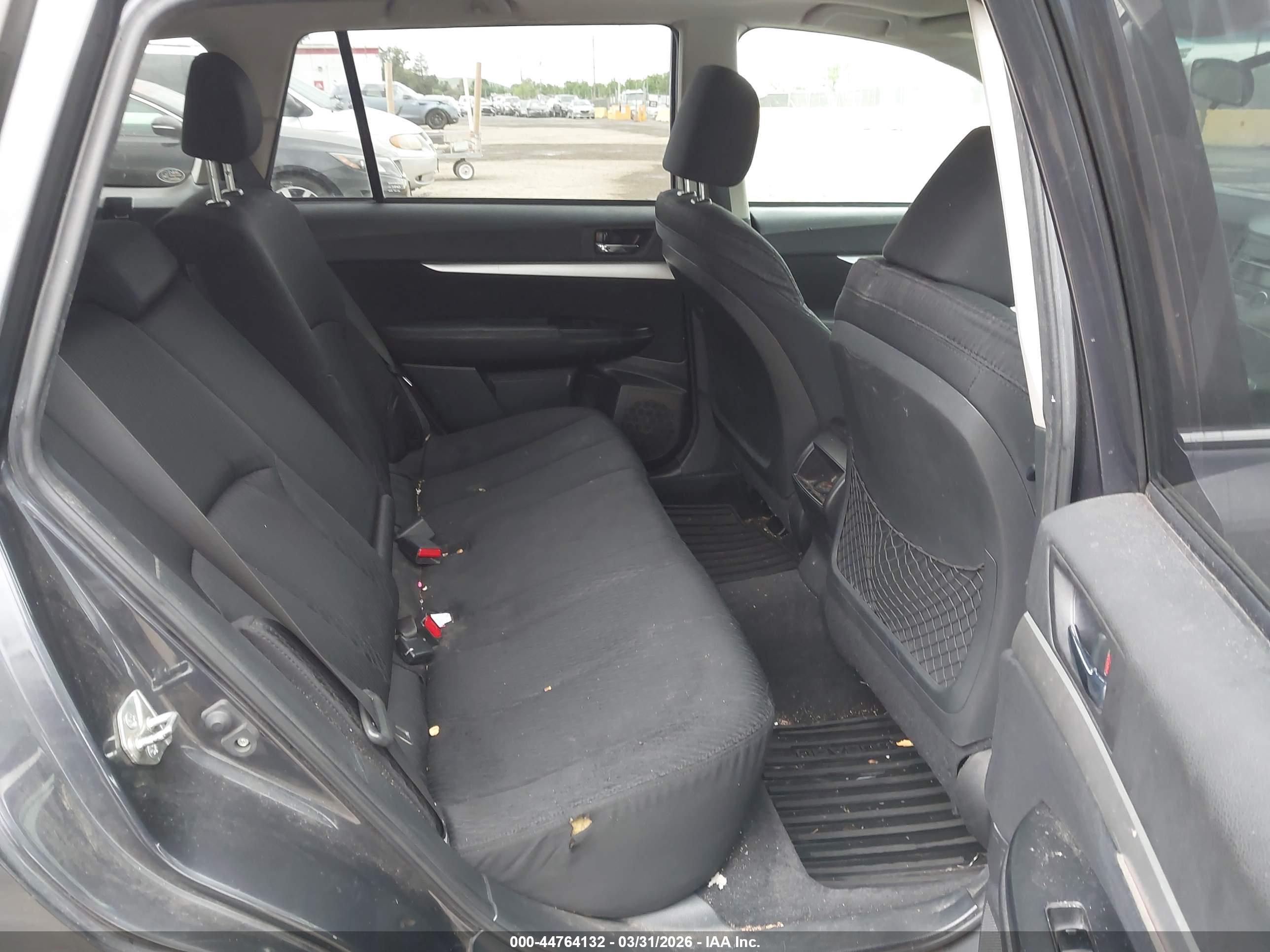 SUBARU OUTBACK image 8