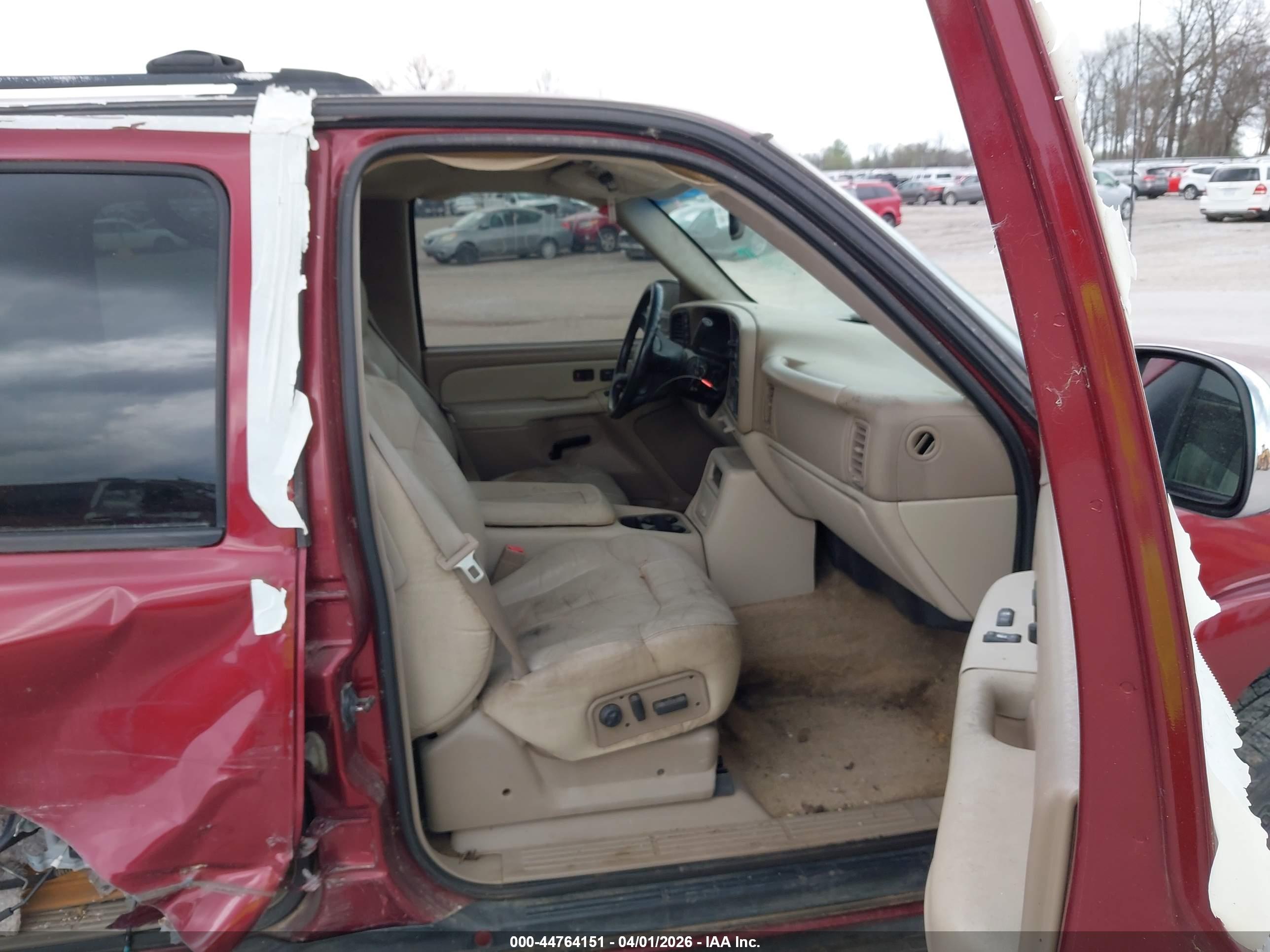 CHEVROLET SUBURBAN image 5