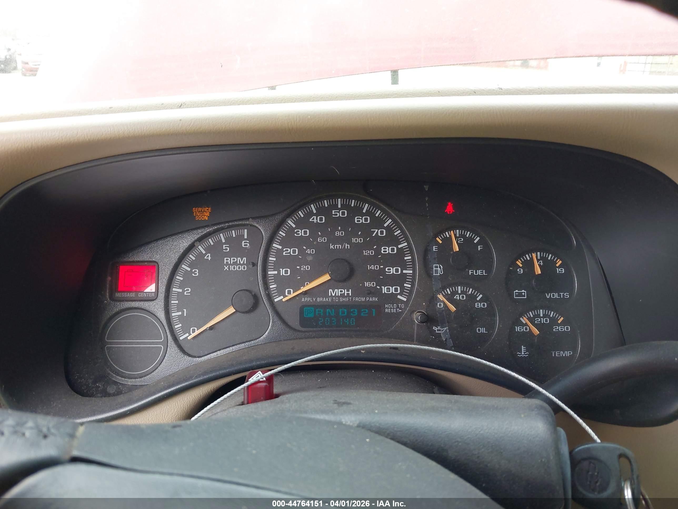 CHEVROLET SUBURBAN image 7