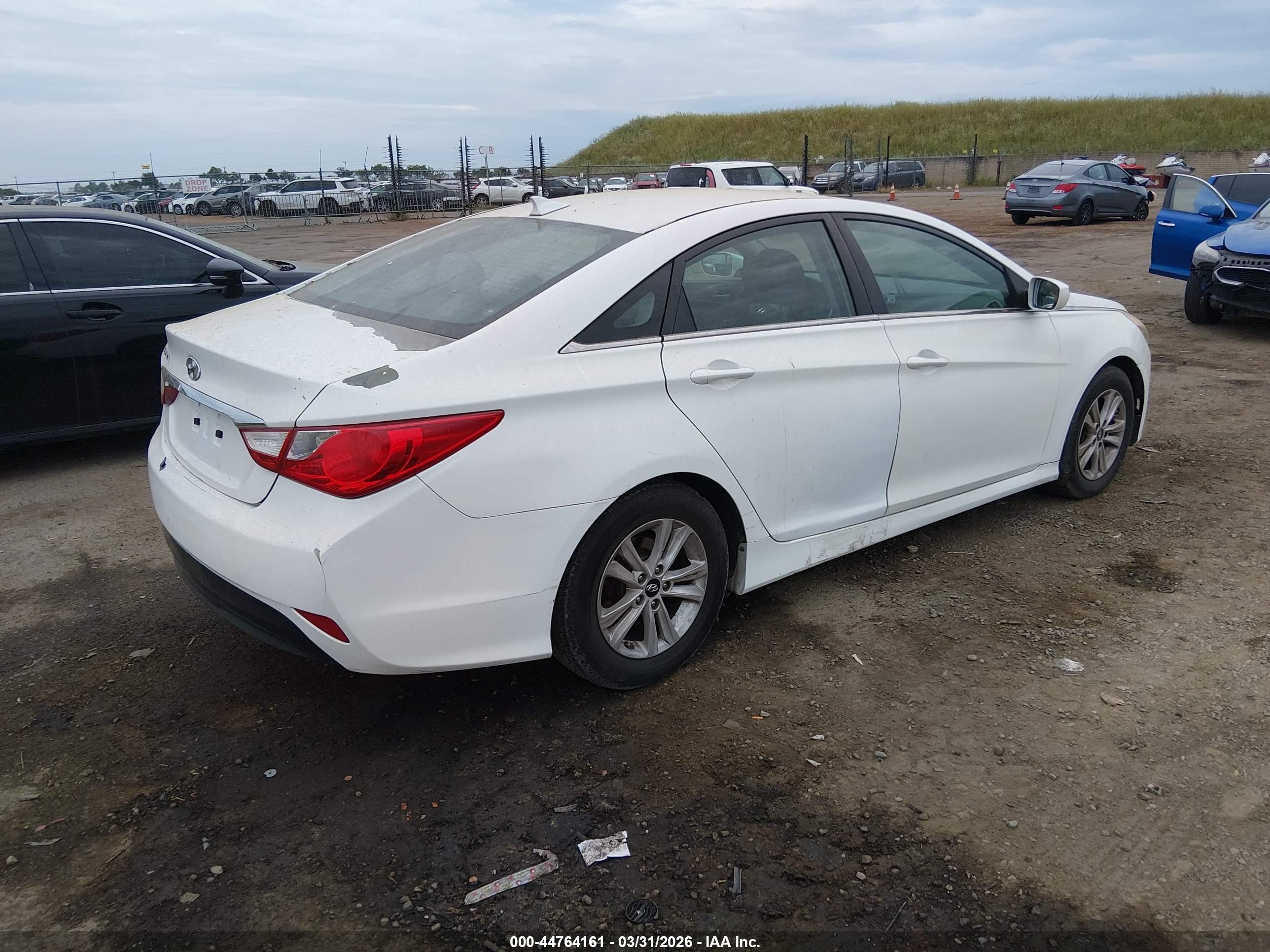 HYUNDAI SONATA image 4