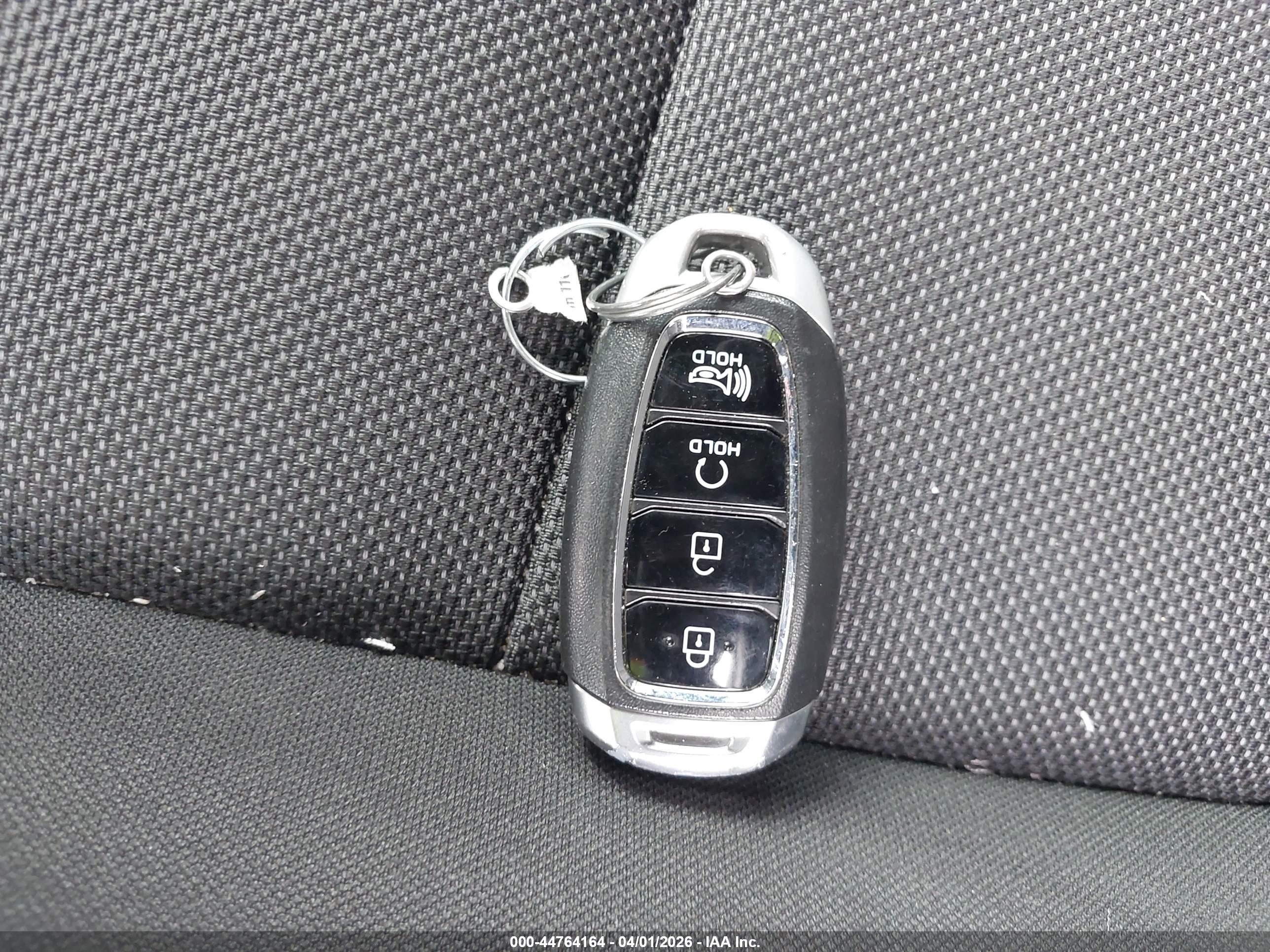 HYUNDAI KONA image 11