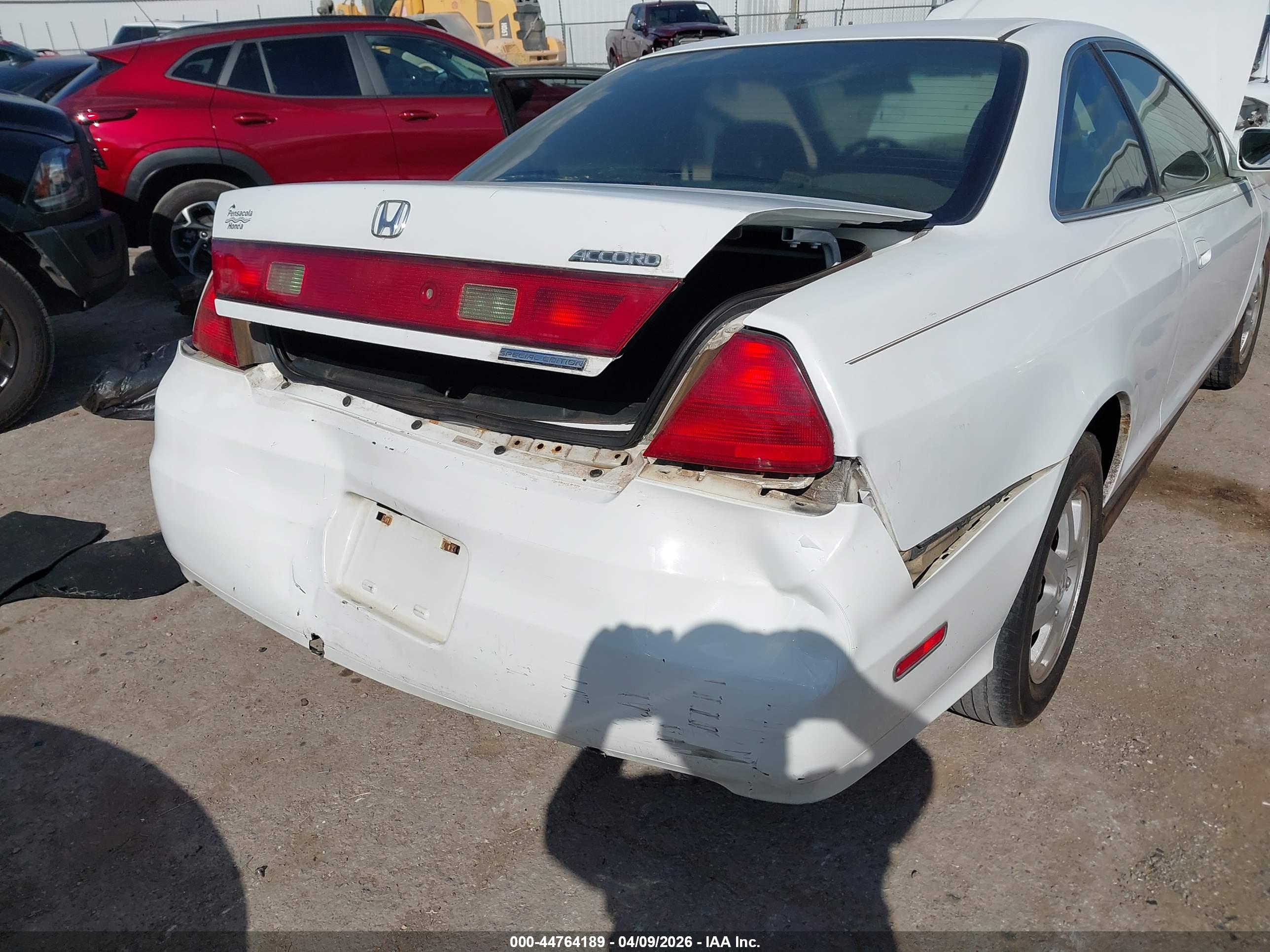 HONDA ACCORD image 6