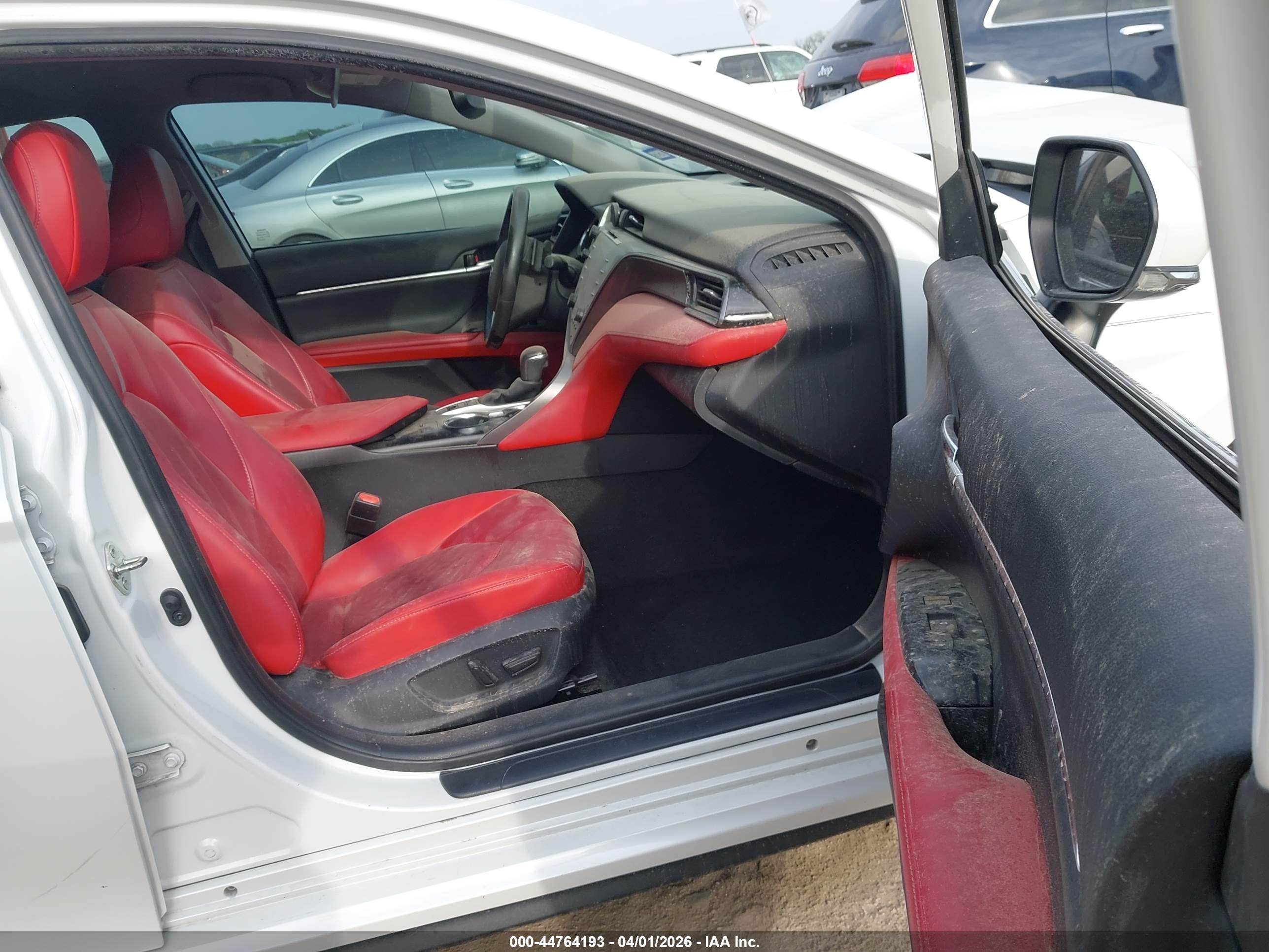 TOYOTA CAMRY image 5