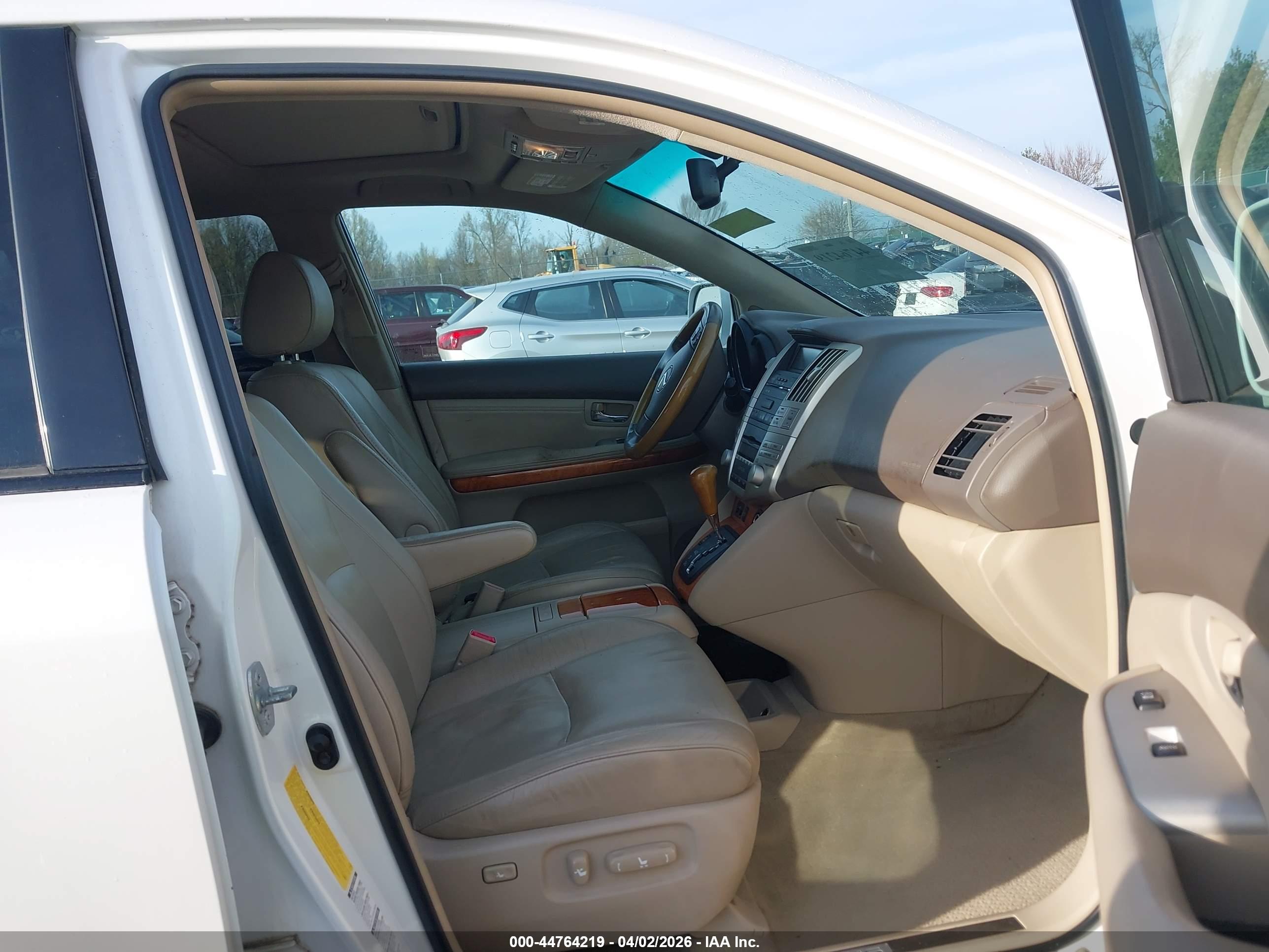 LEXUS RX image 5