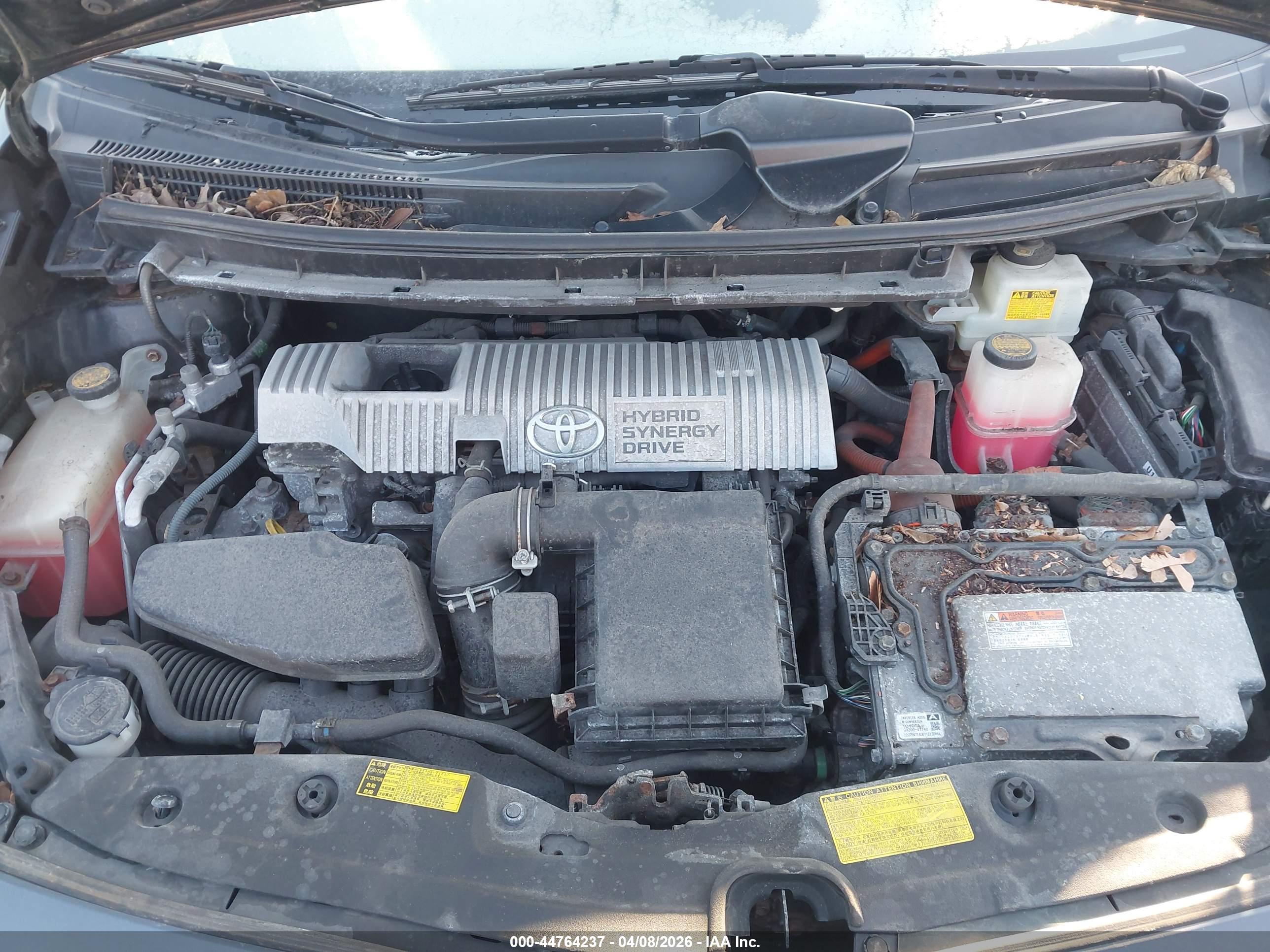 TOYOTA PRIUS image 10