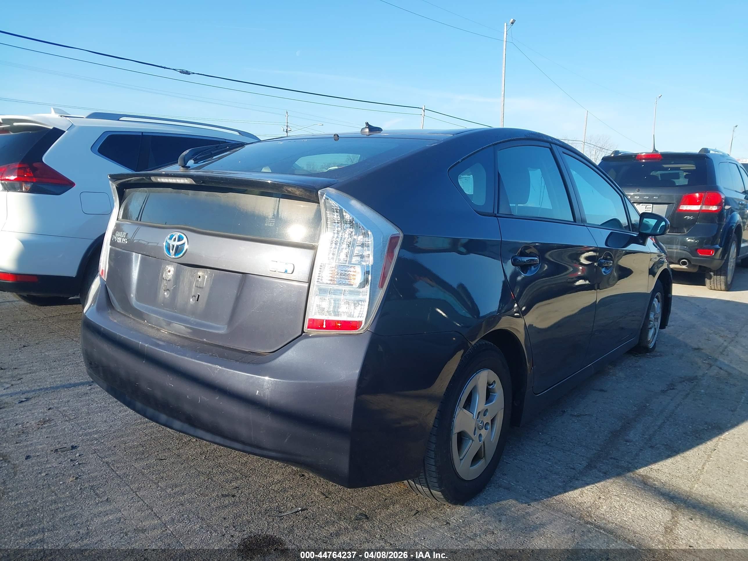 TOYOTA PRIUS image 4