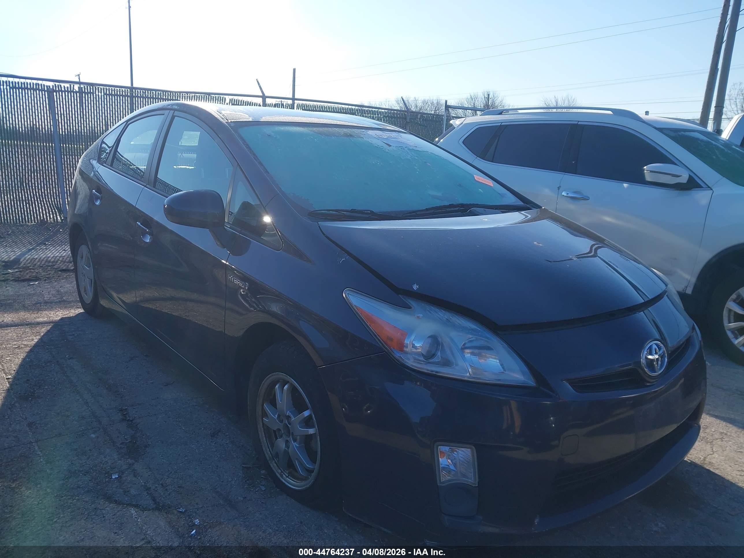 TOYOTA PRIUS image 6
