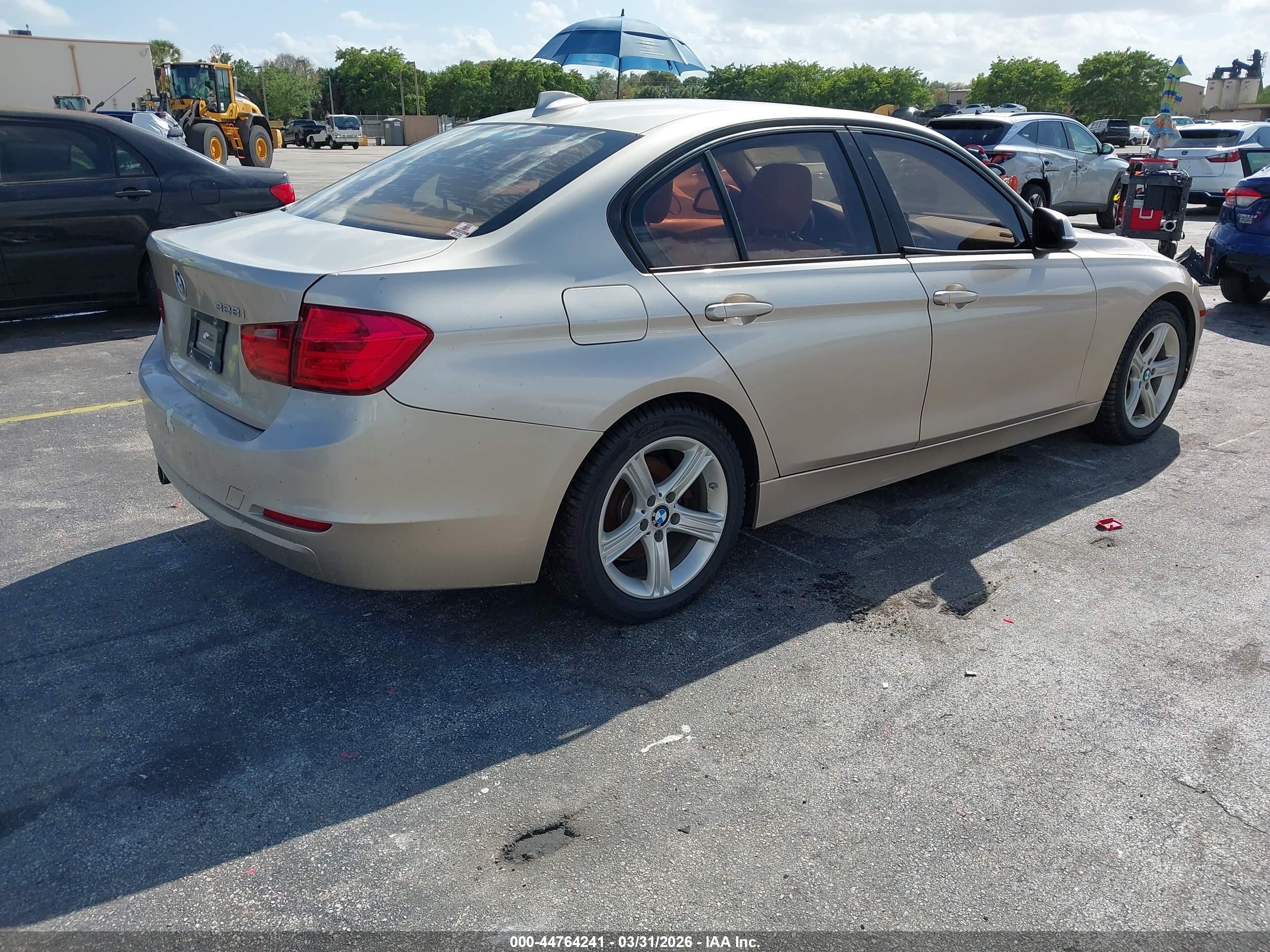 BMW 328I image 4