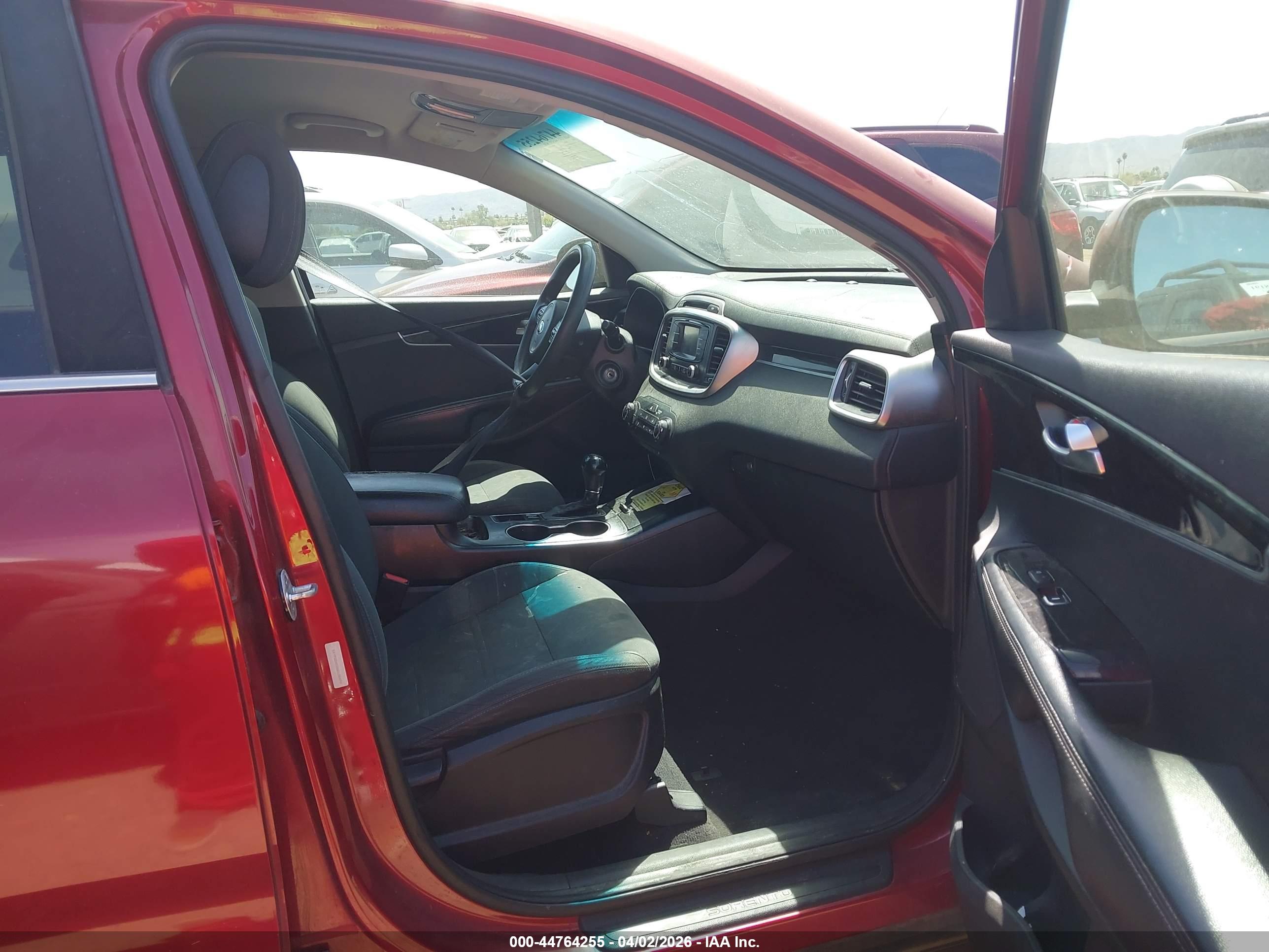 KIA SORENTO image 5