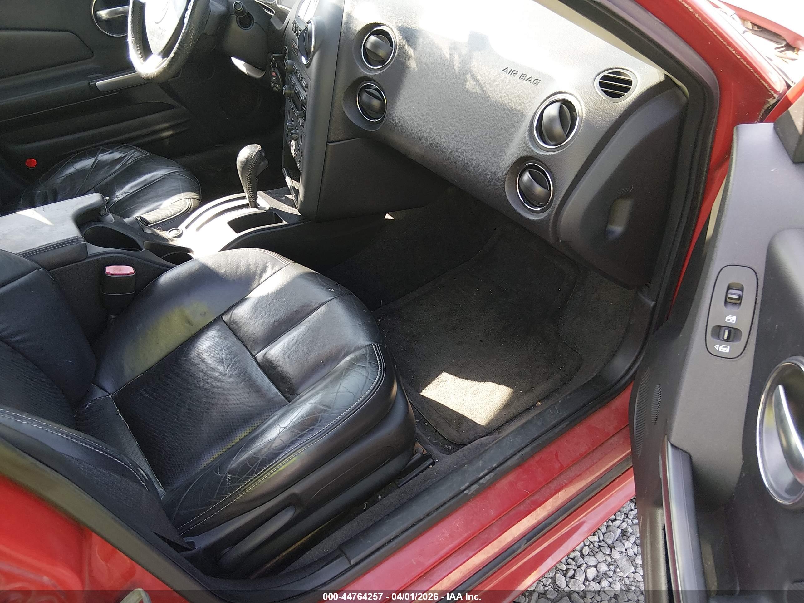 PONTIAC GRAND image 5