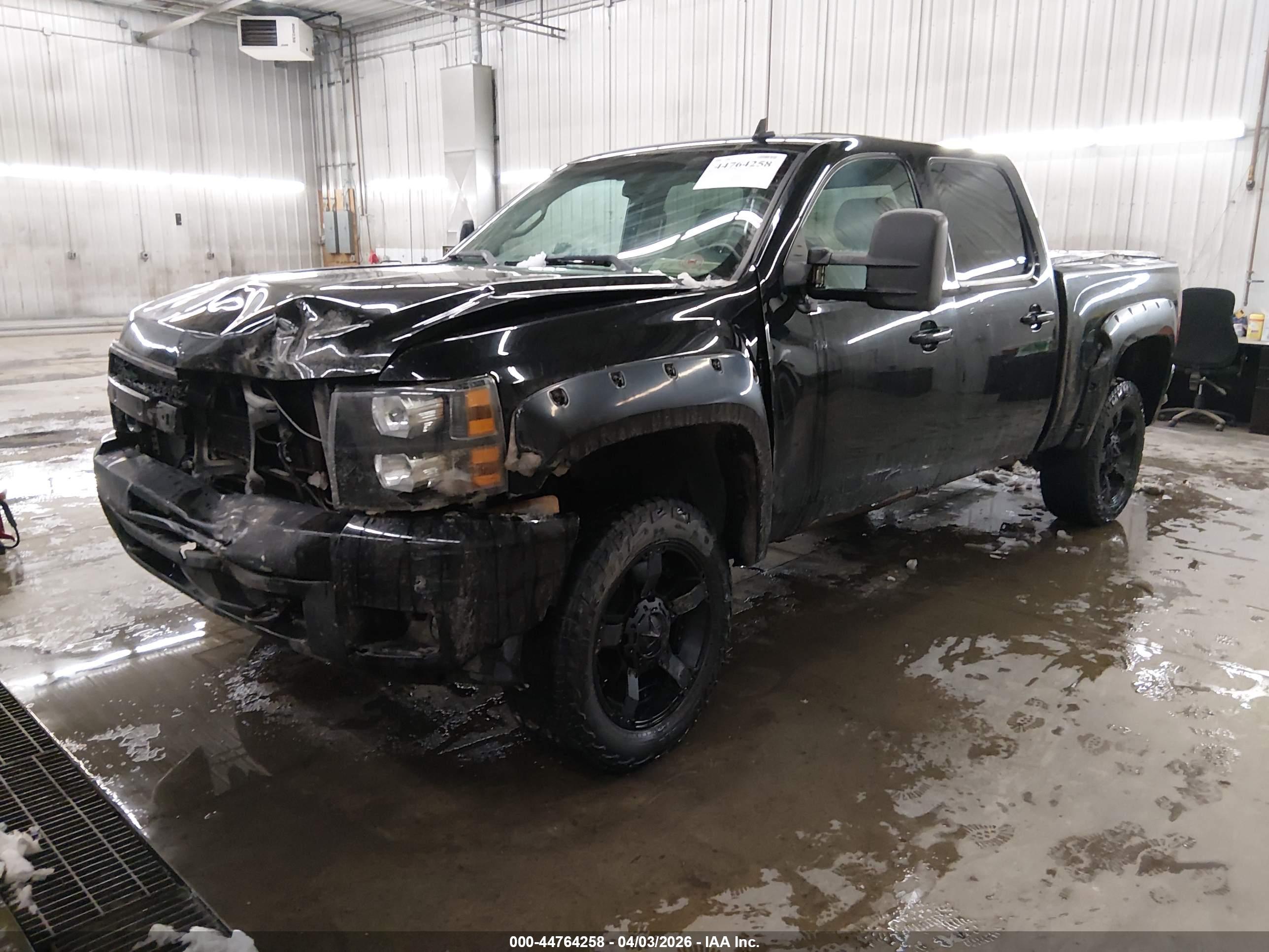 CHEVROLET SILVERADO image 2