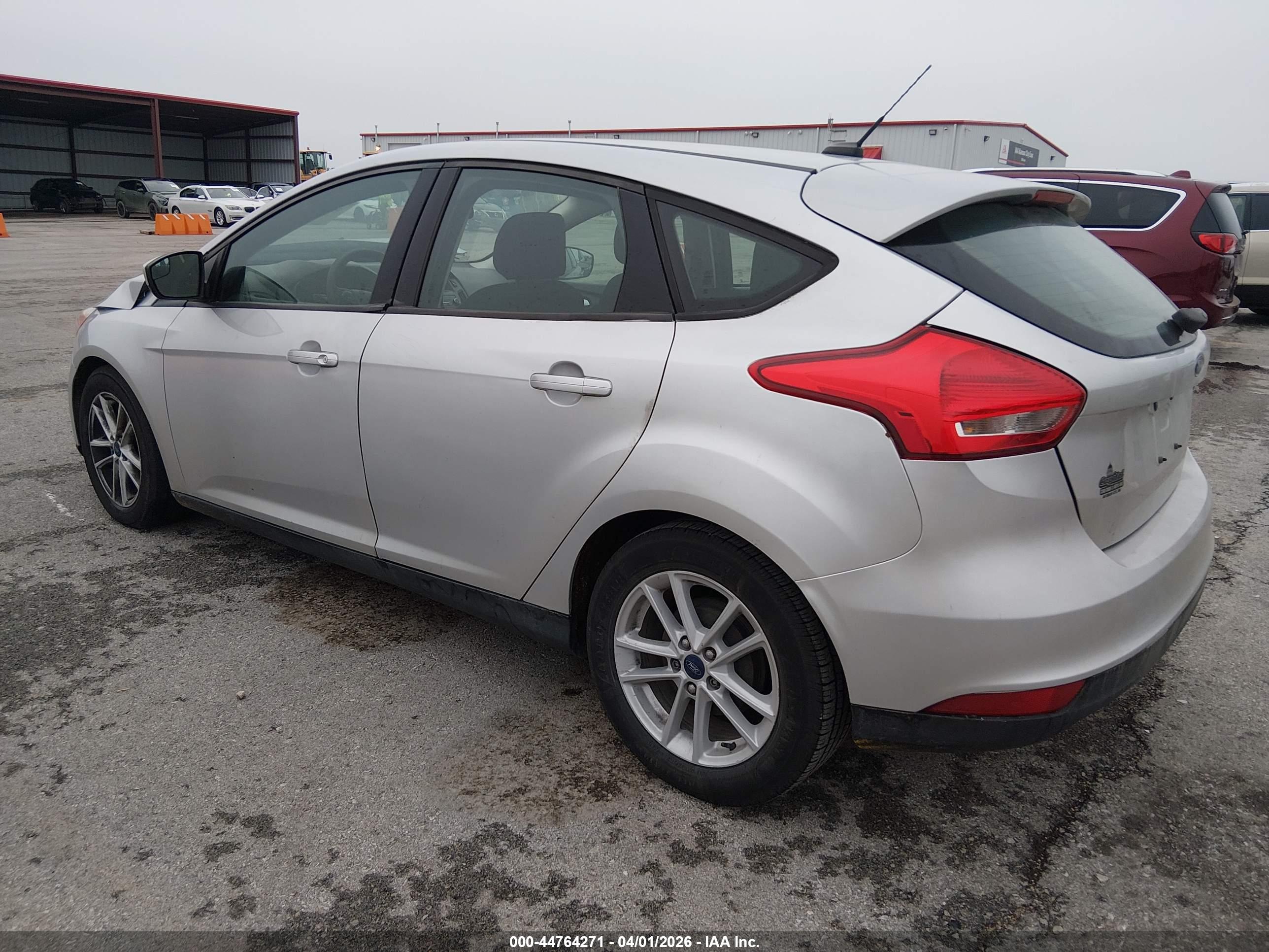 FORD FOCUS image 3