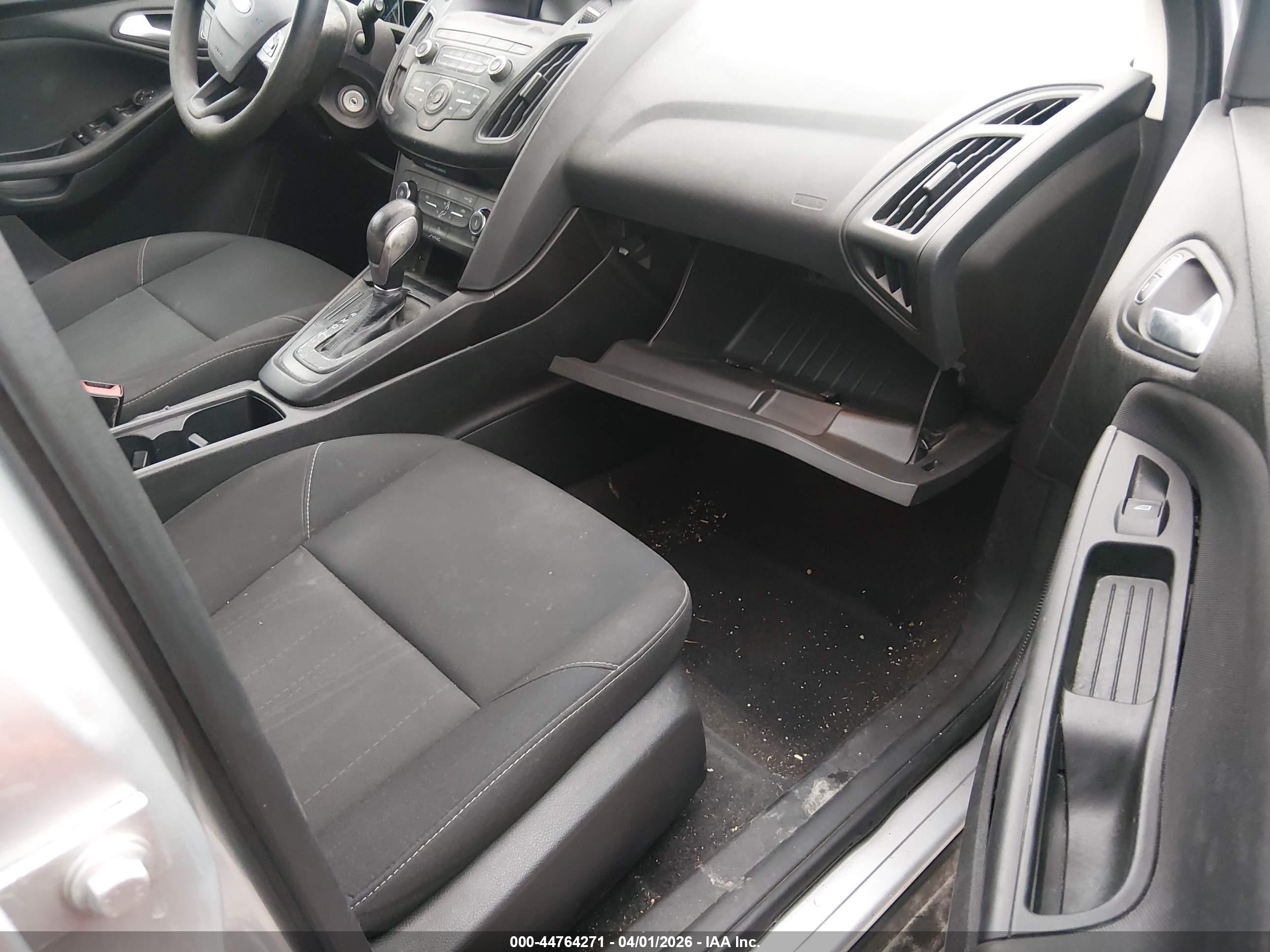 FORD FOCUS image 5