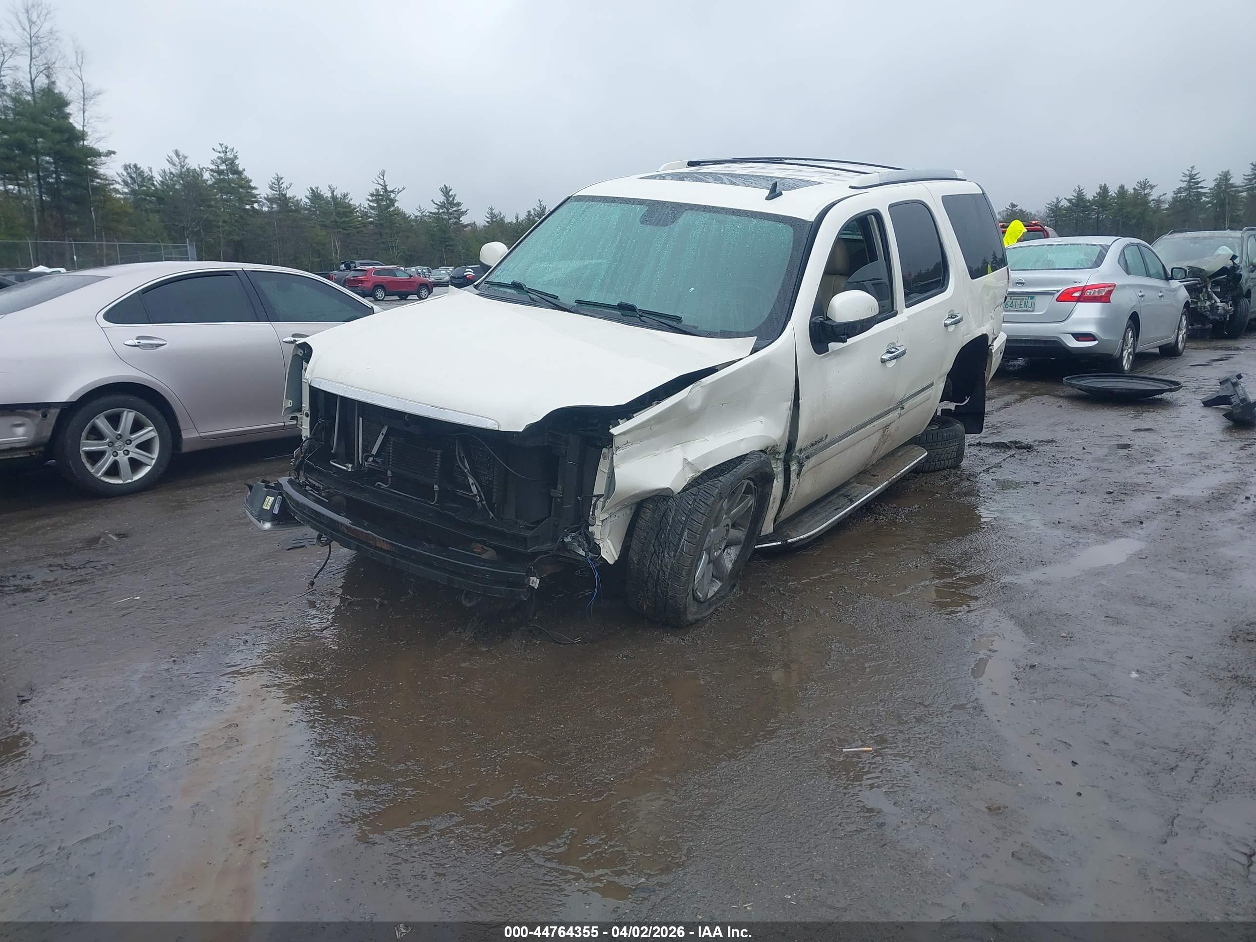 GMC YUKON image 2