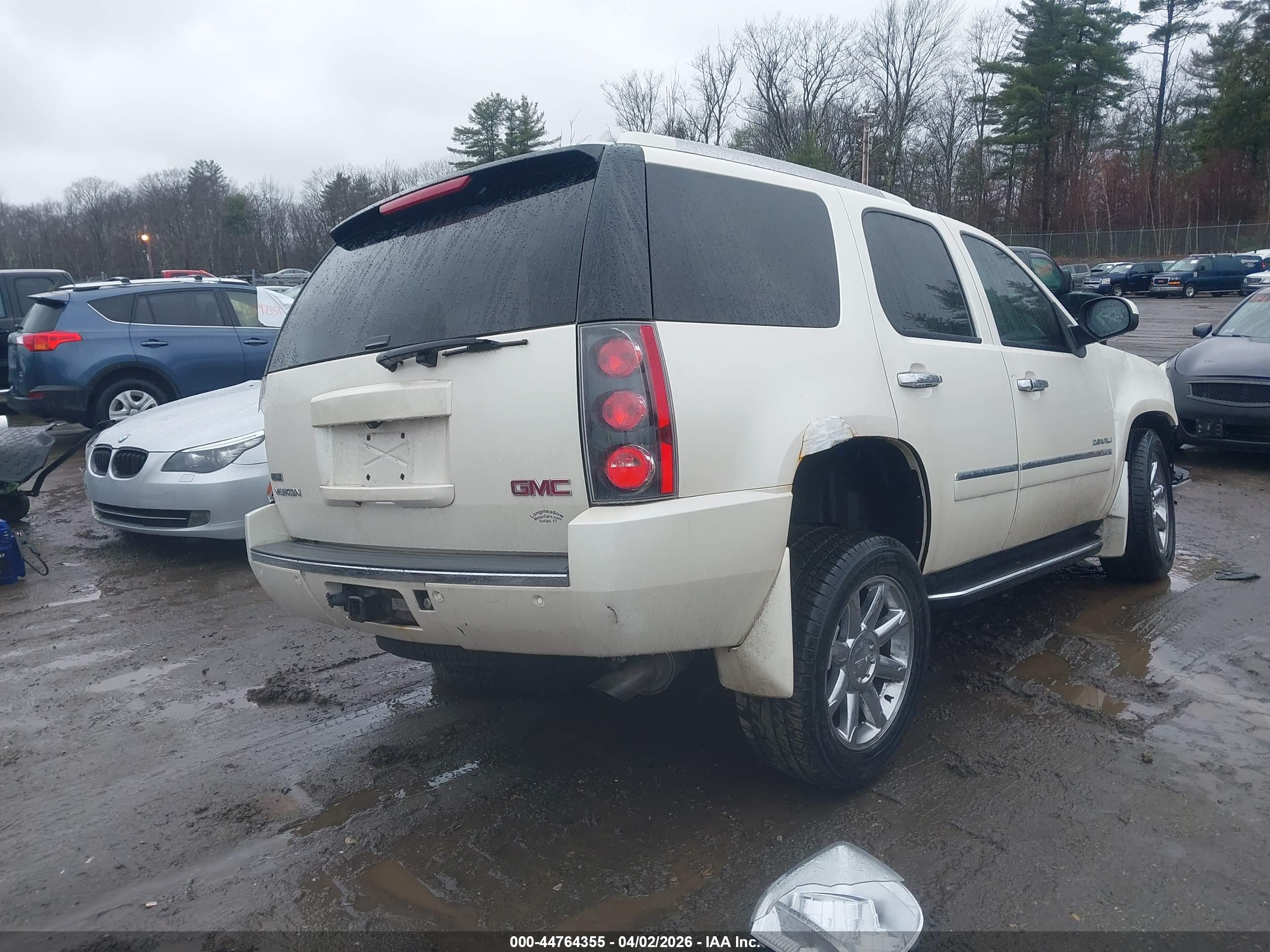 GMC YUKON image 4