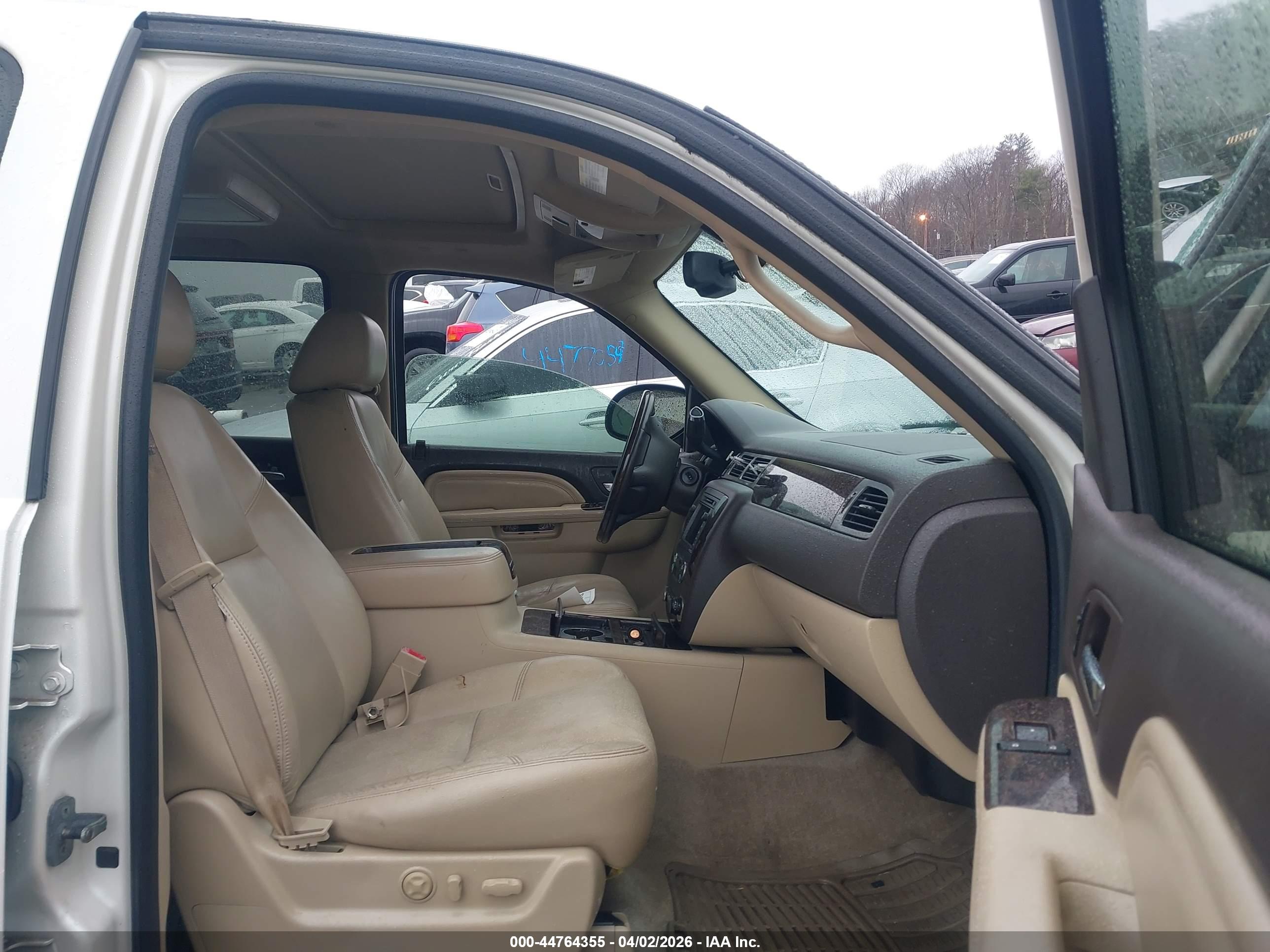 GMC YUKON image 5