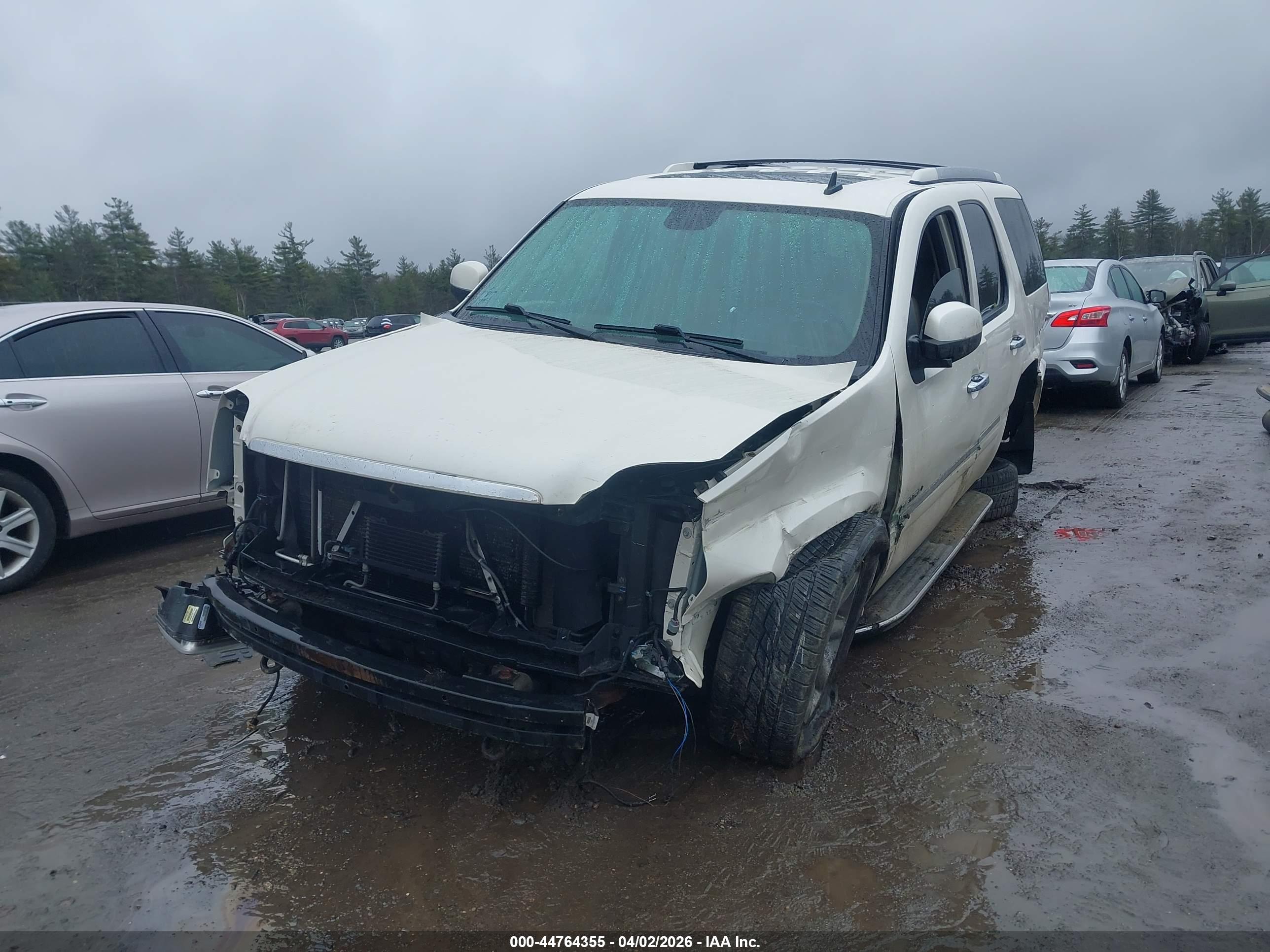 GMC YUKON image 6