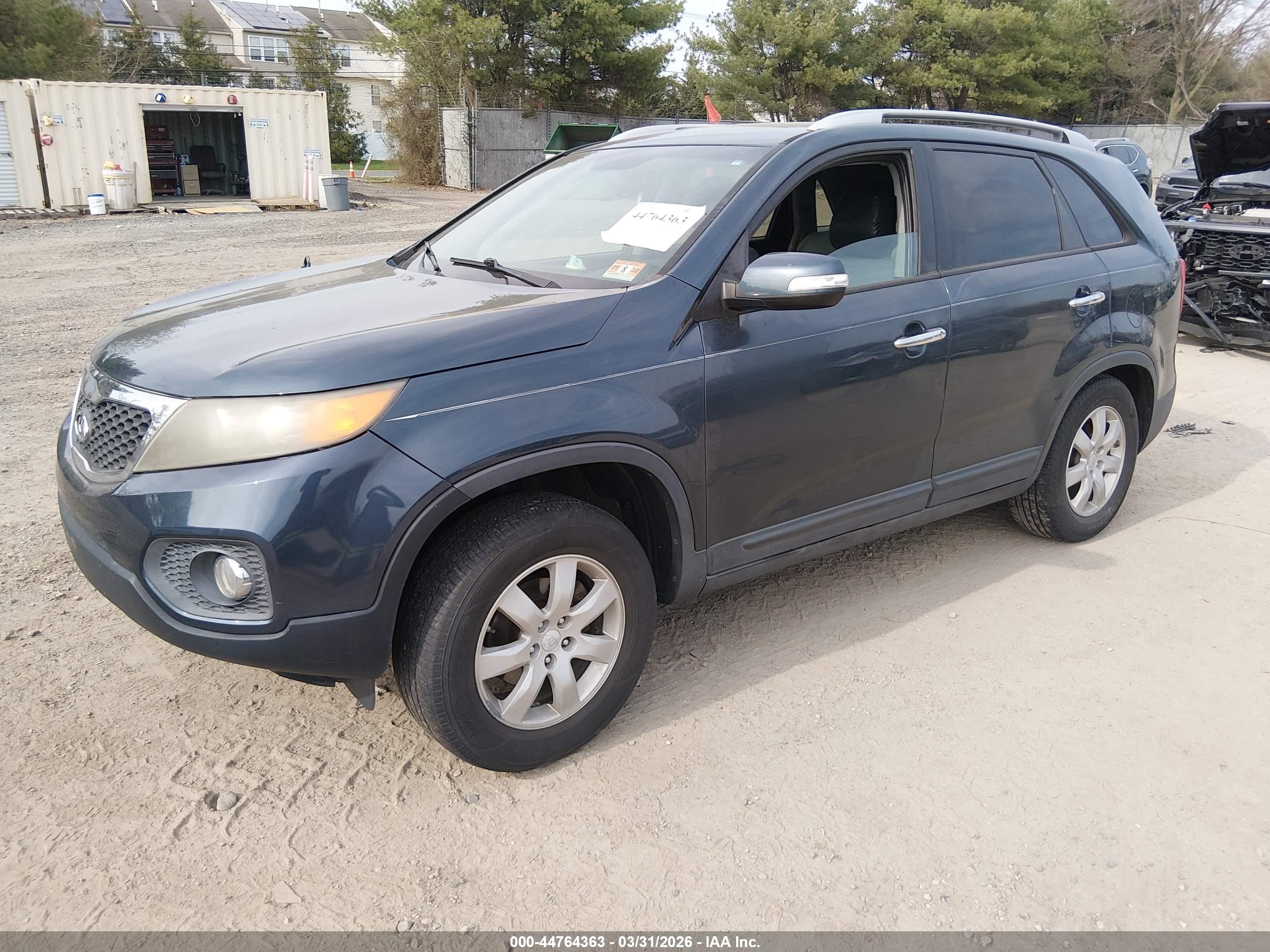 KIA SORENTO image 2