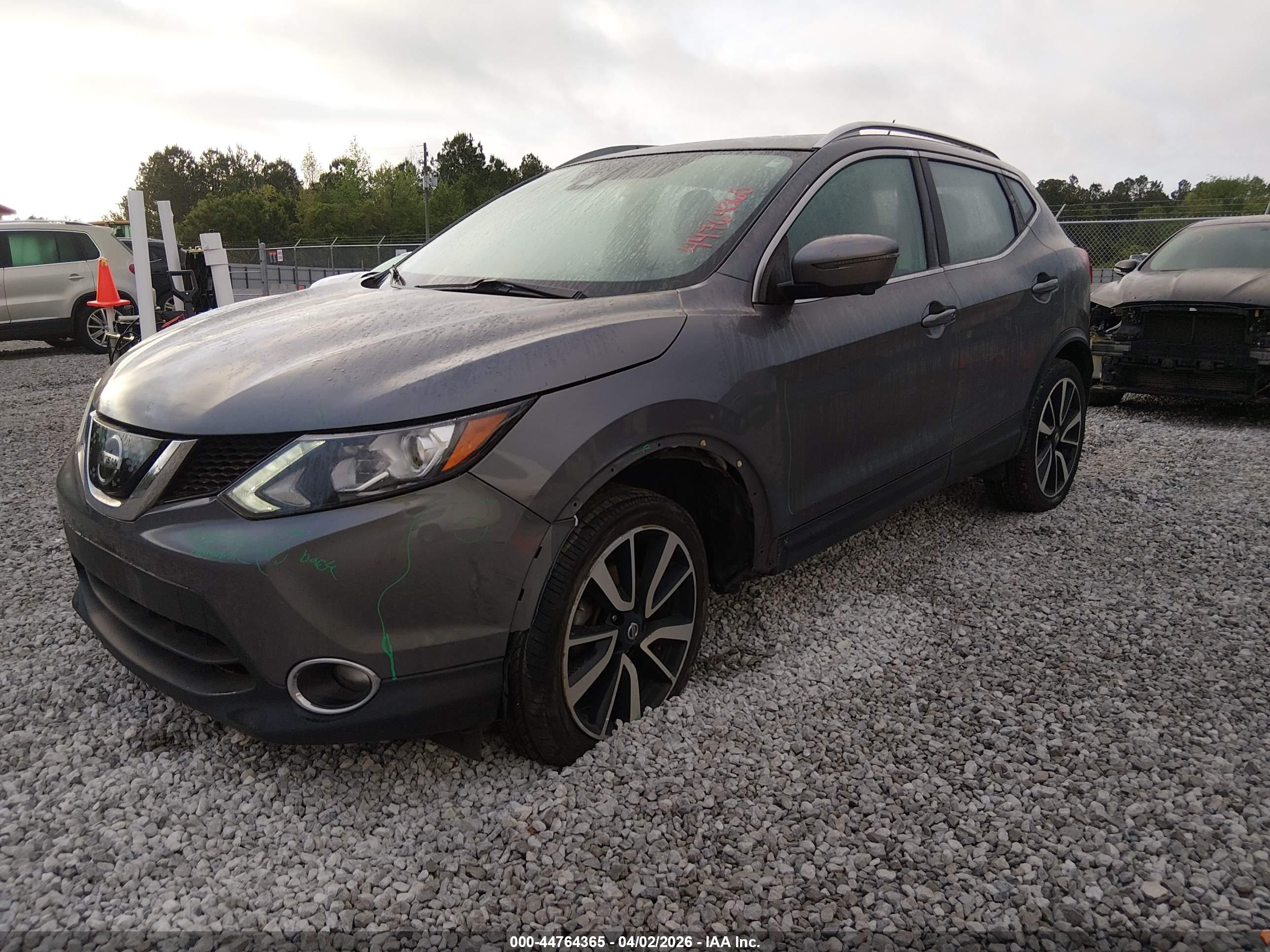 NISSAN ROGUE image 2