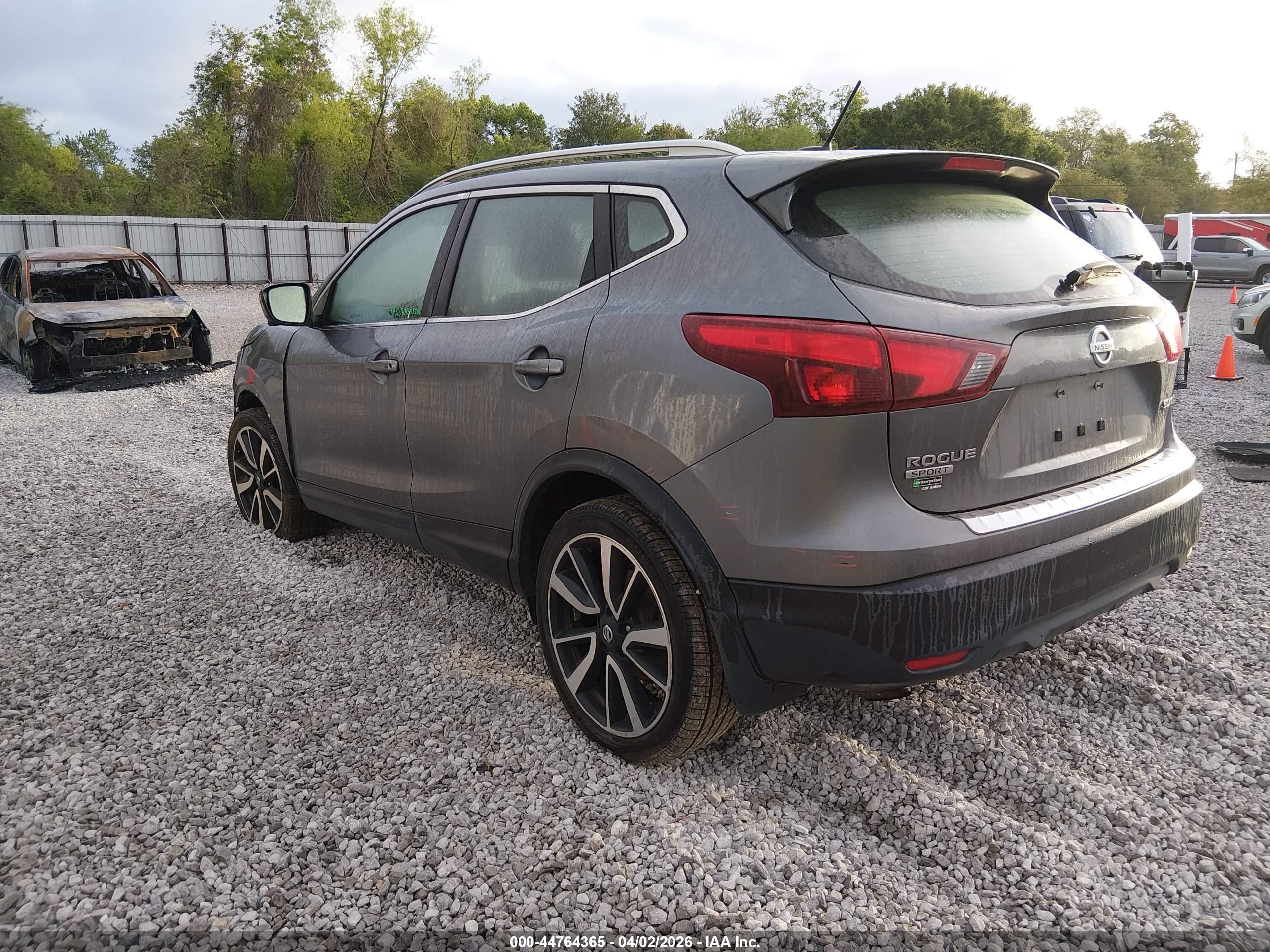 NISSAN ROGUE image 3