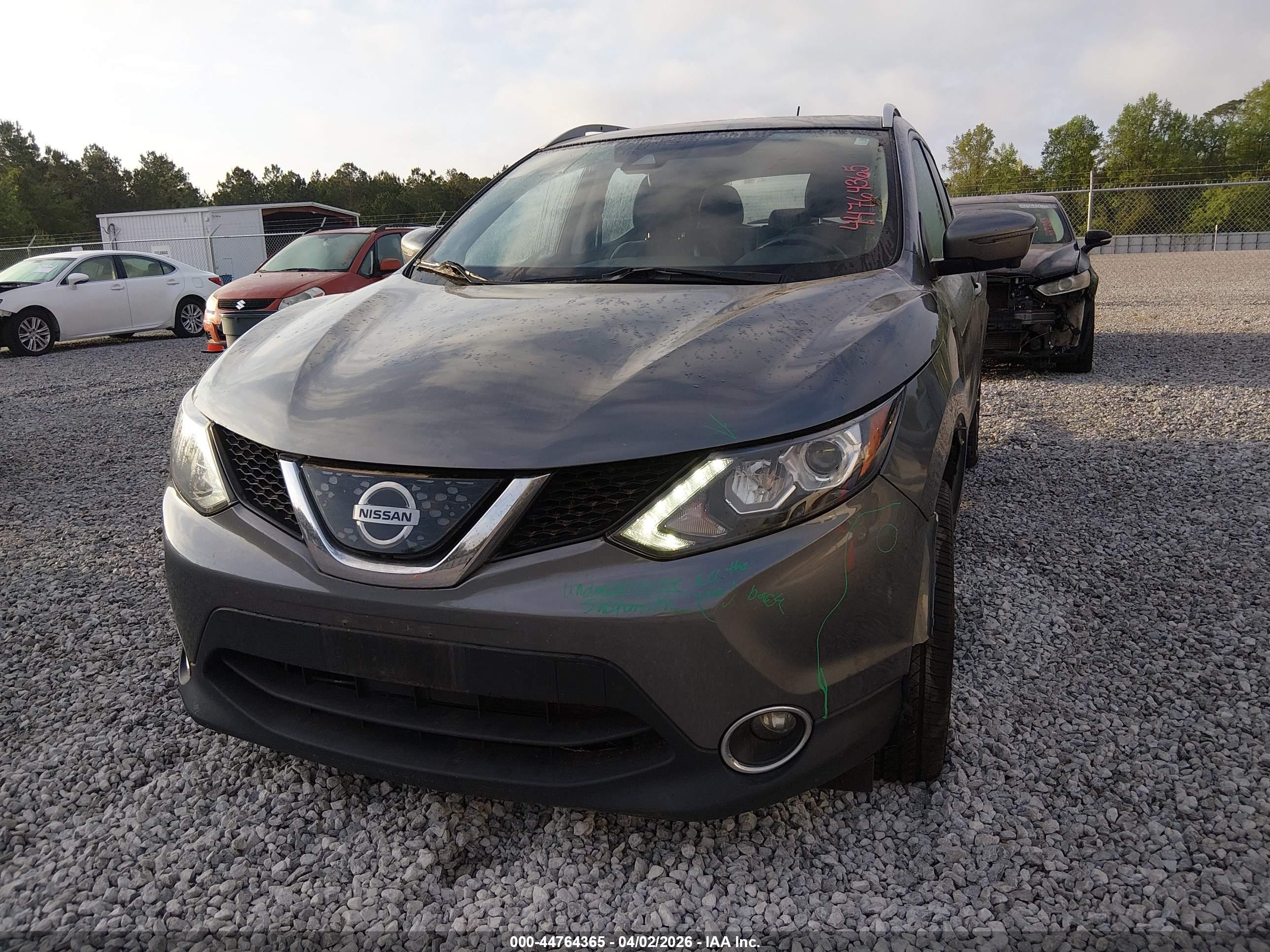 NISSAN ROGUE image 6