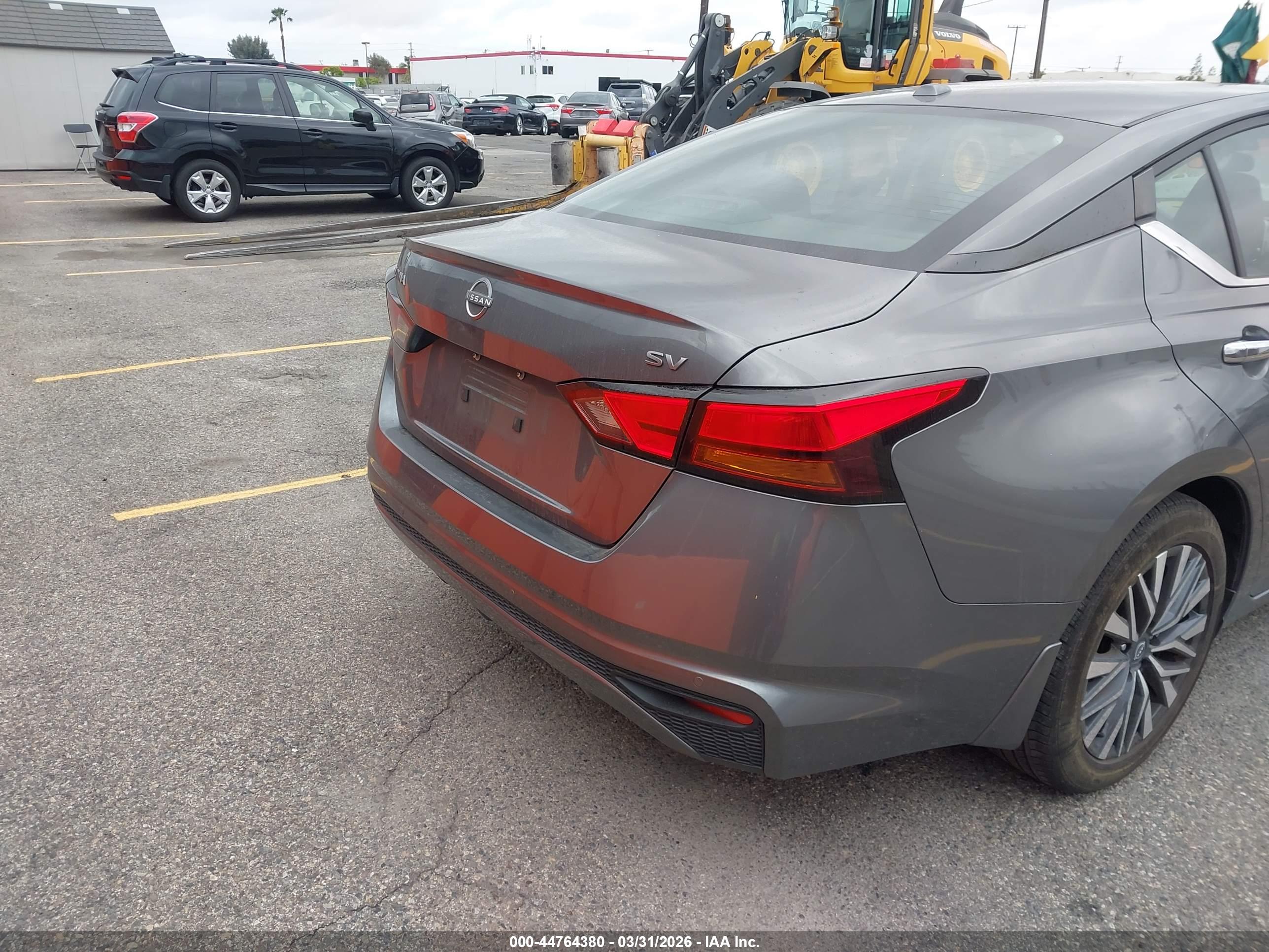 NISSAN ALTIMA image 4