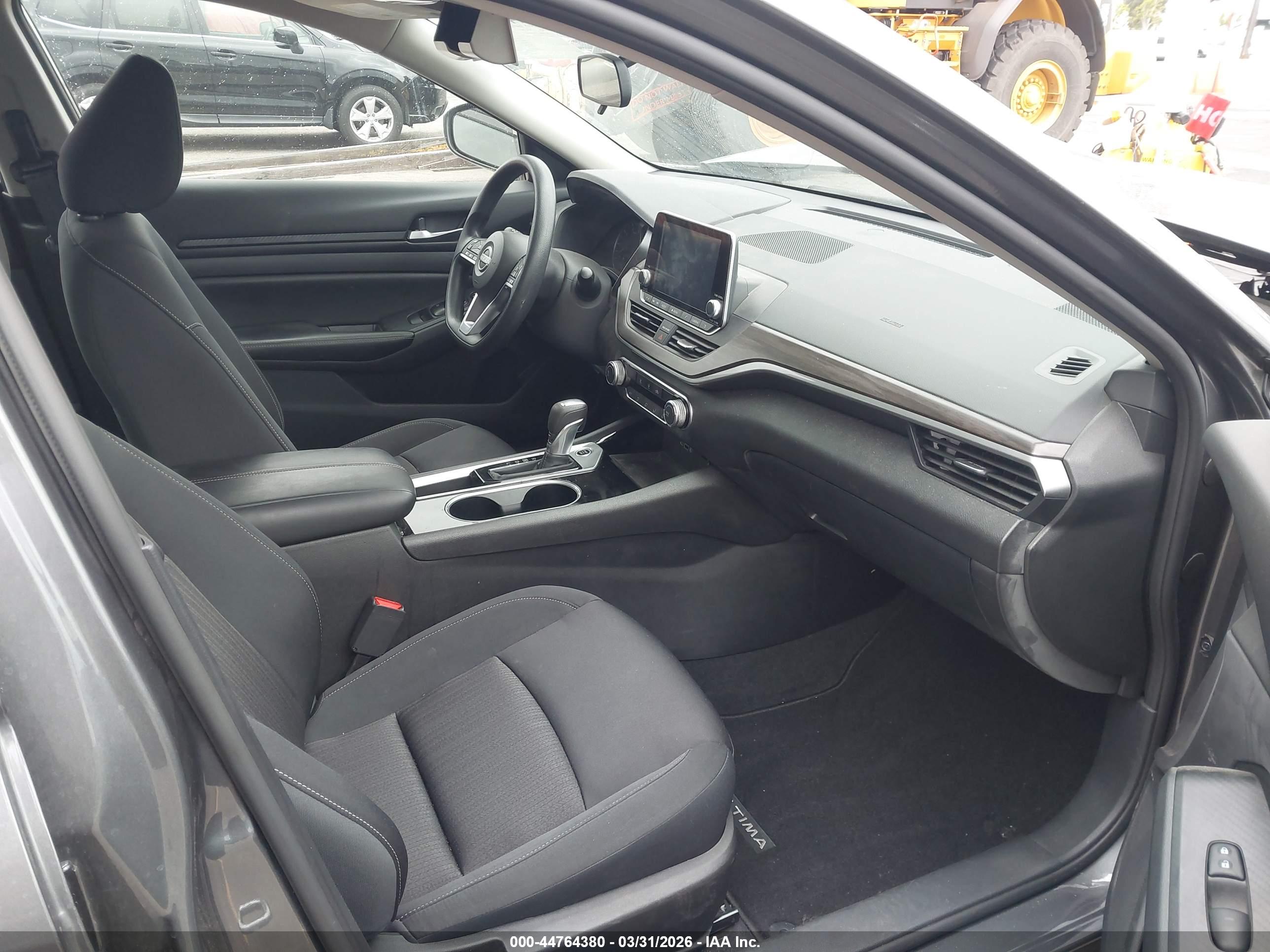 NISSAN ALTIMA image 5