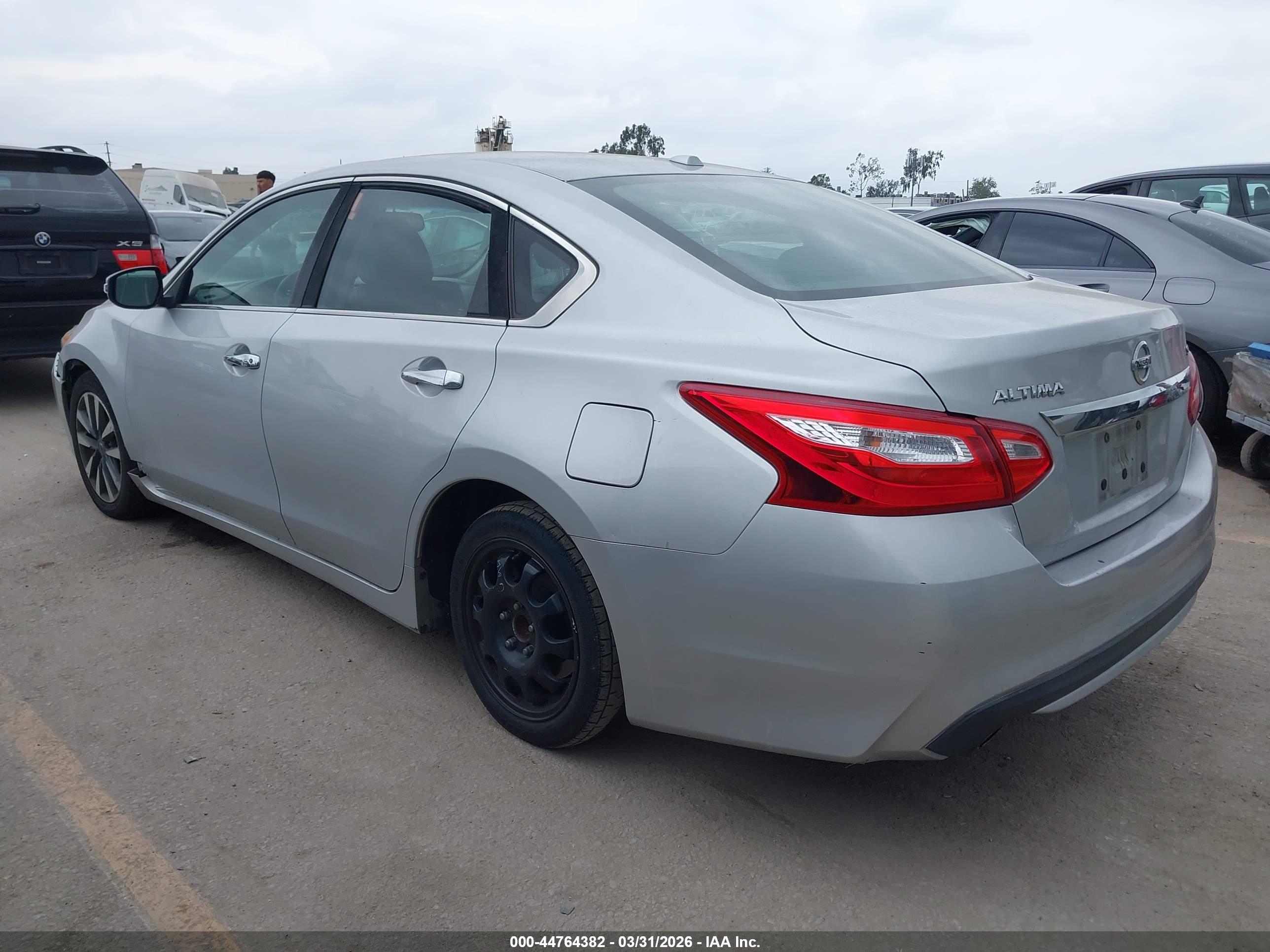 NISSAN ALTIMA image 3