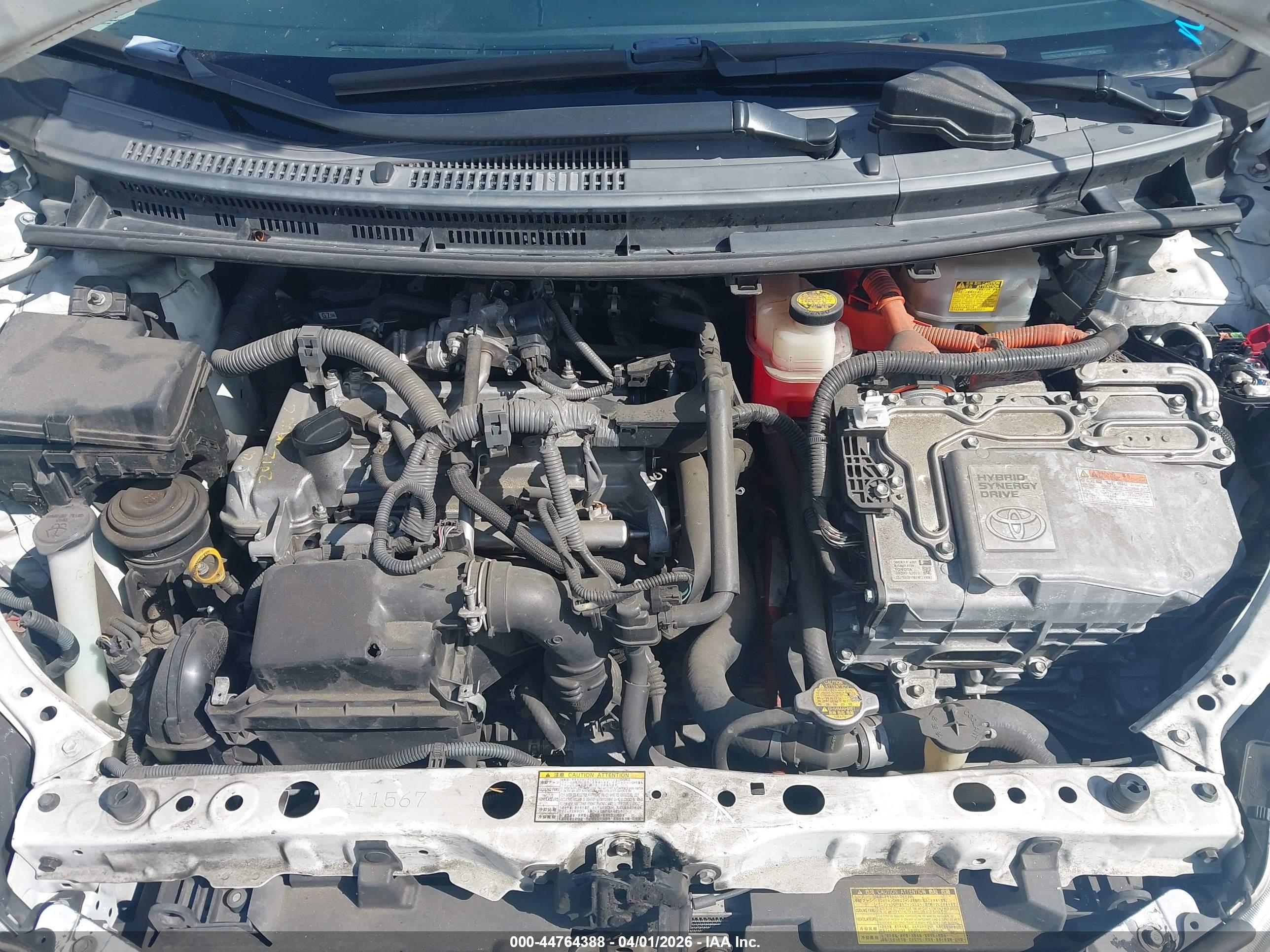 TOYOTA PRIUS image 10