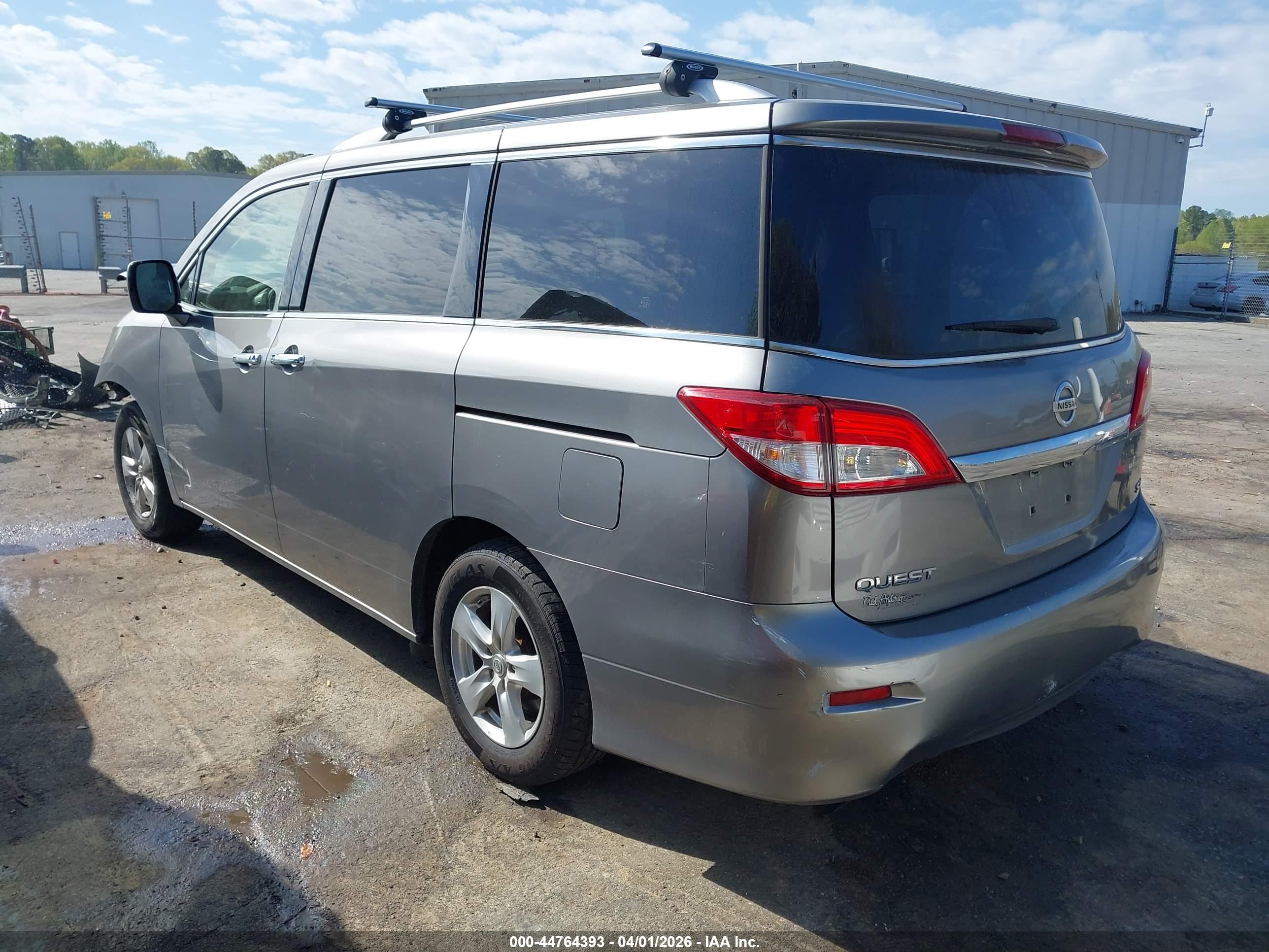 NISSAN QUEST image 3