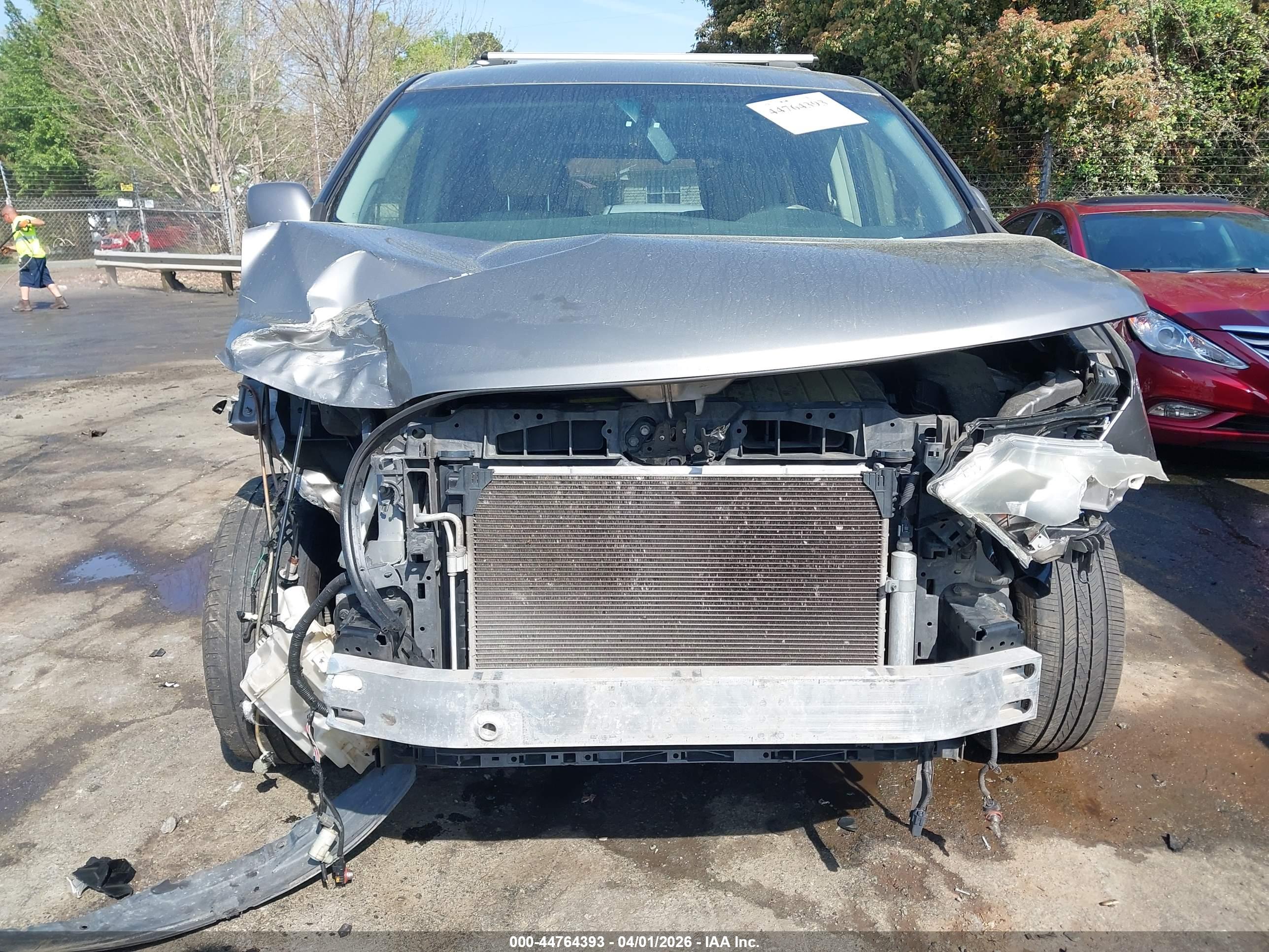 NISSAN QUEST image 6