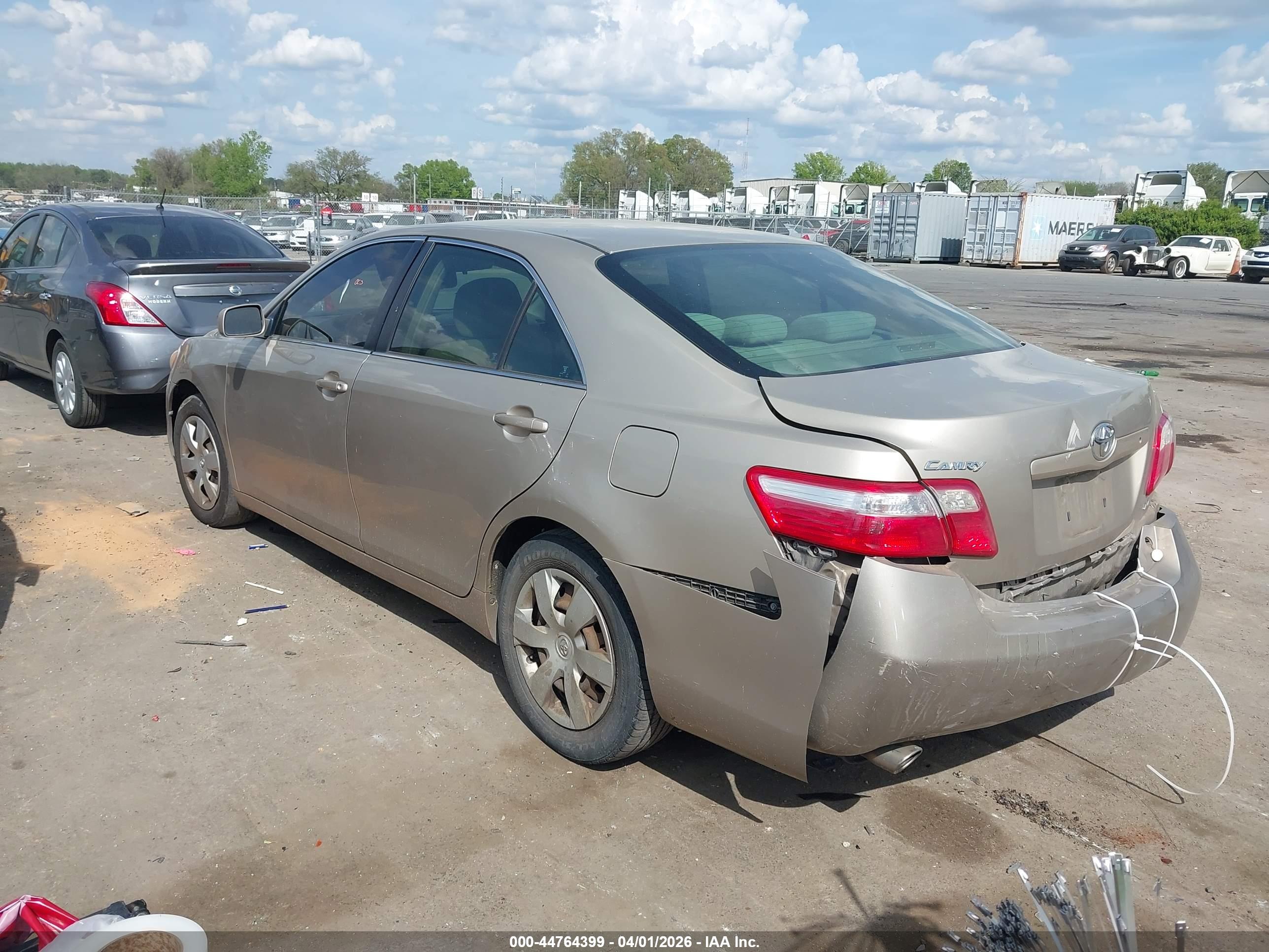 TOYOTA CAMRY image 3