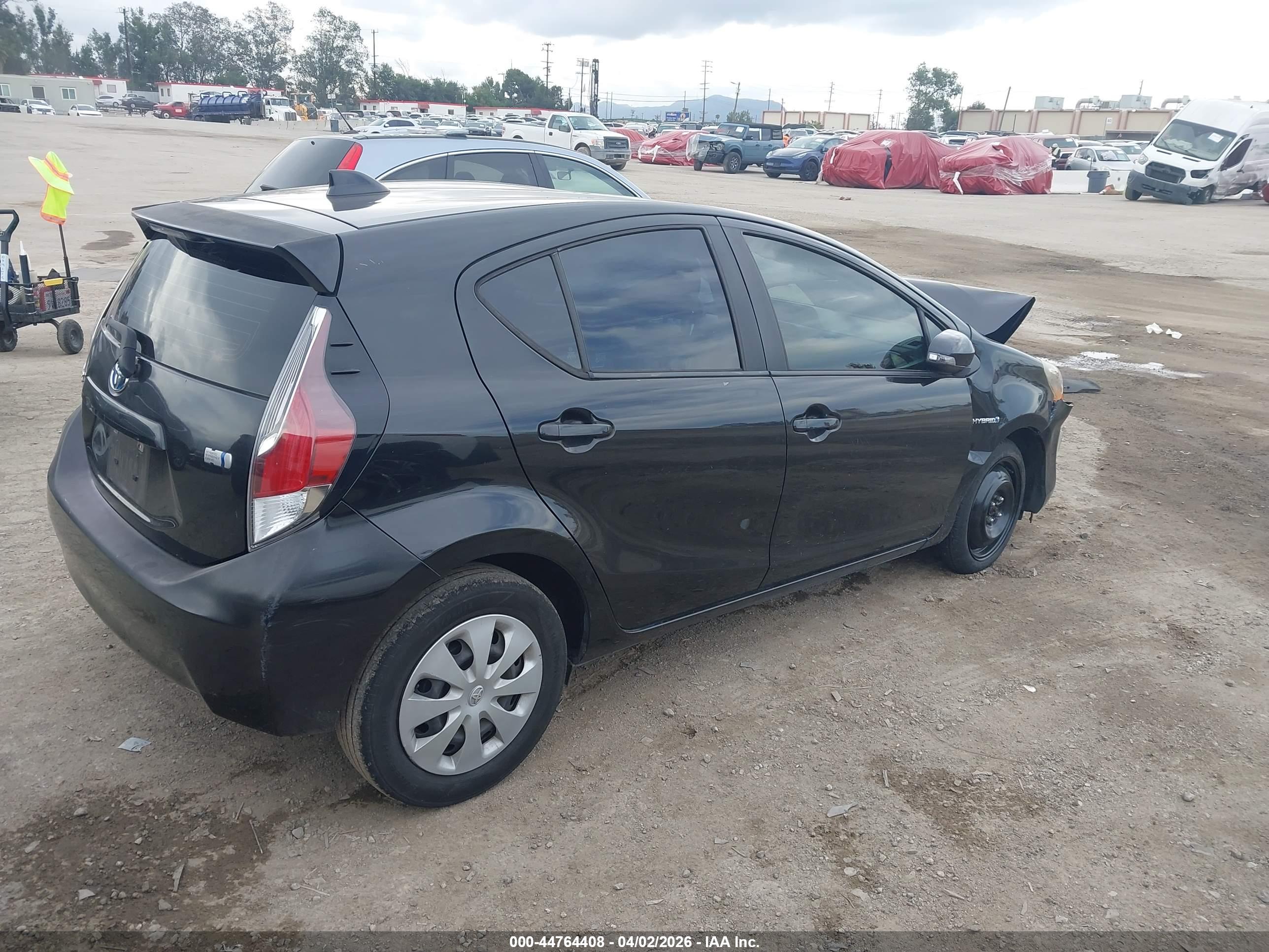 TOYOTA PRIUS image 4
