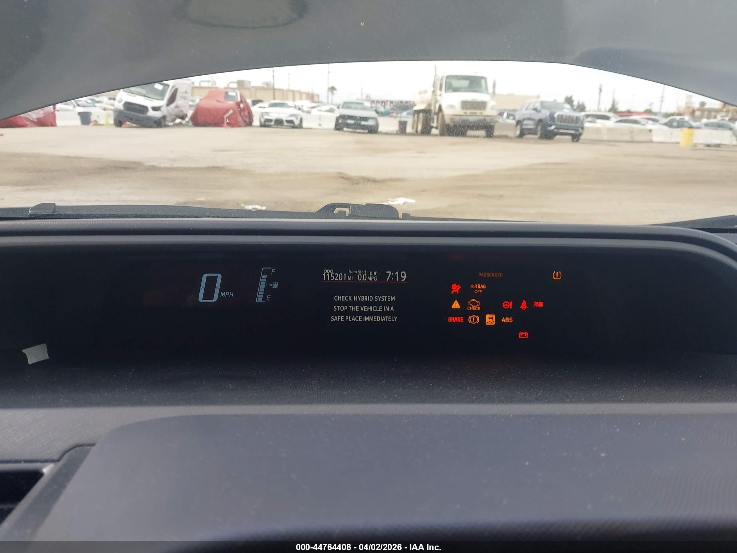 TOYOTA PRIUS image 7