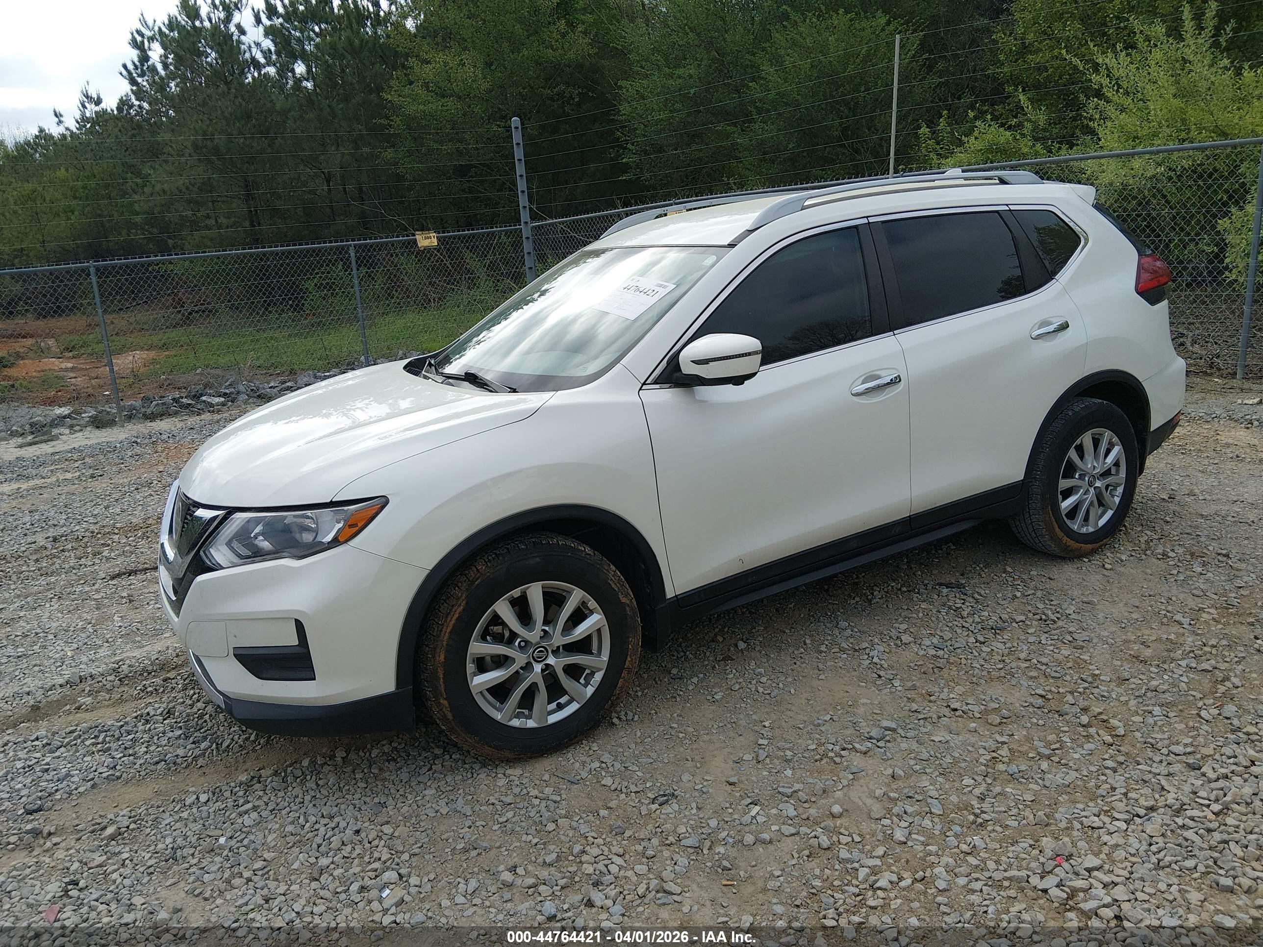 NISSAN ROGUE image 2