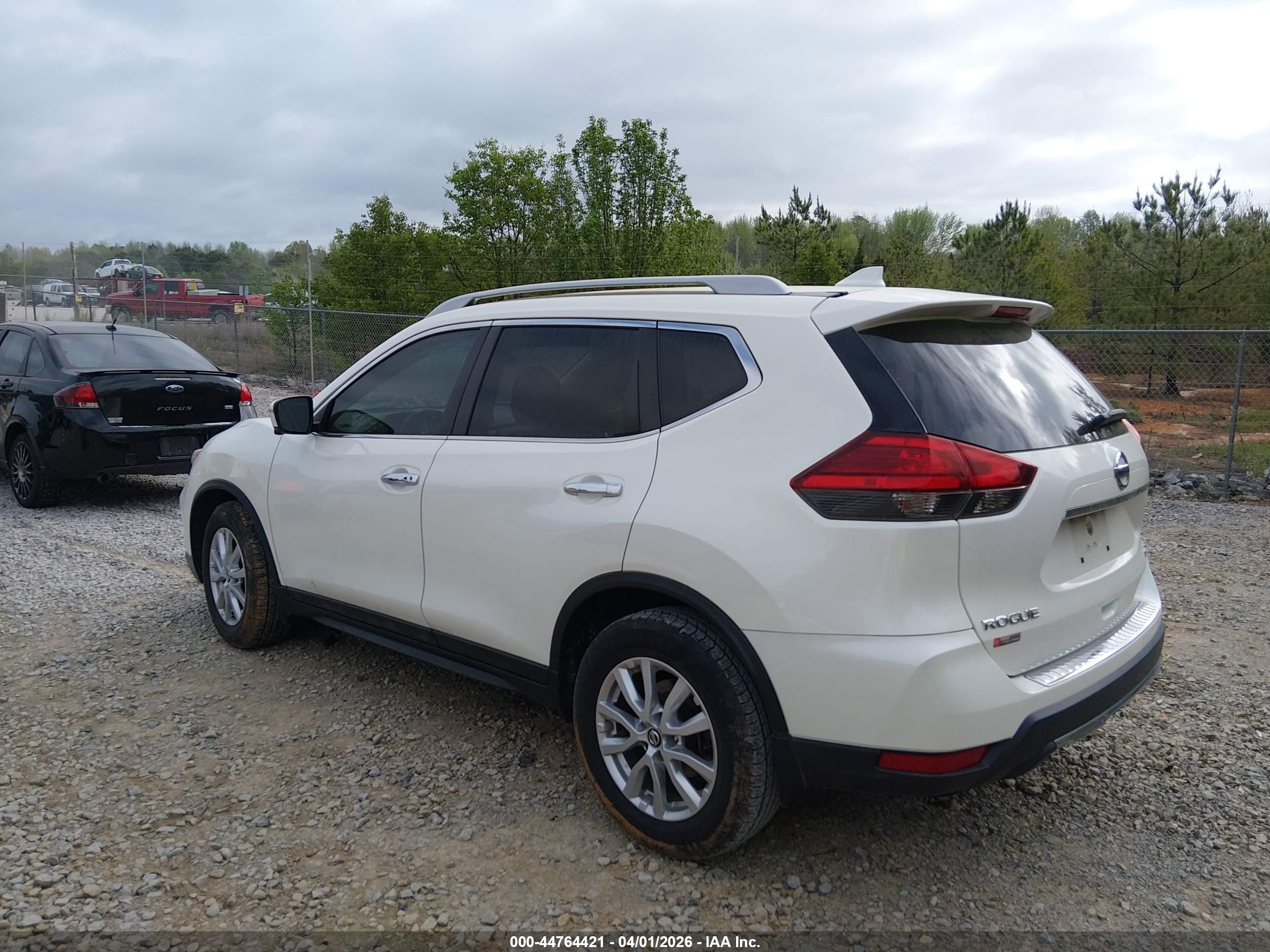 NISSAN ROGUE image 3