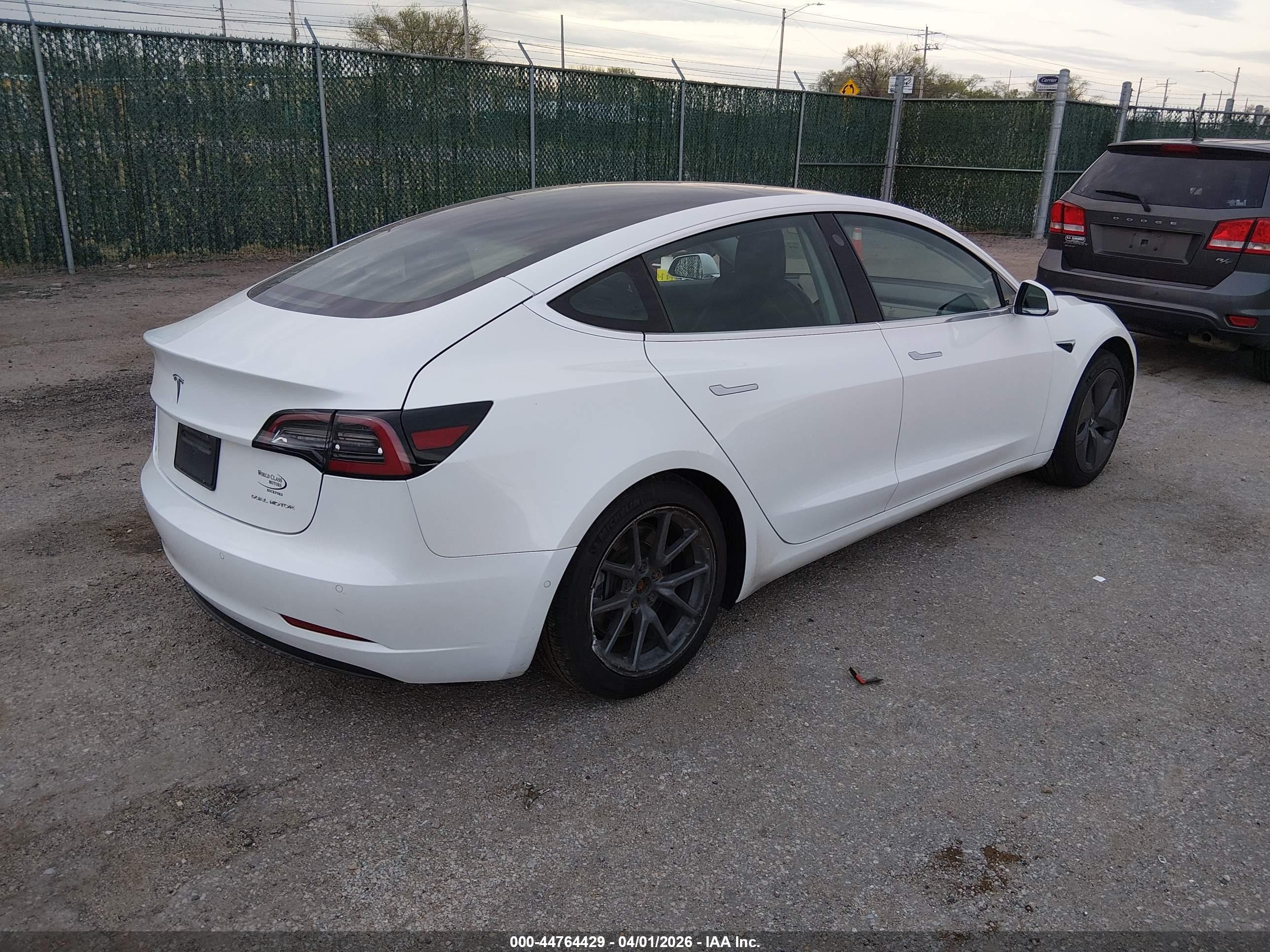 TESLA MODEL image 4