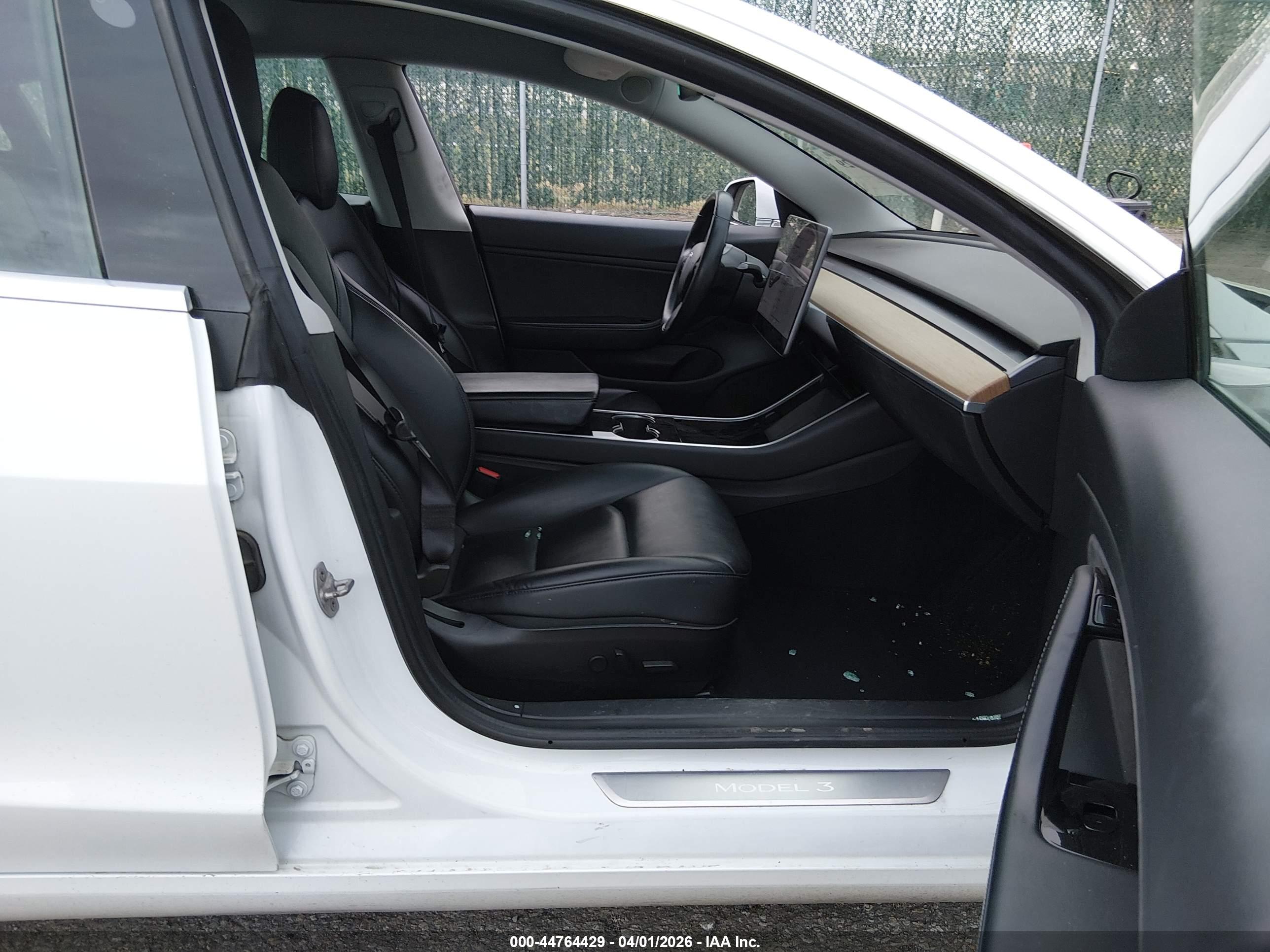 TESLA MODEL image 5