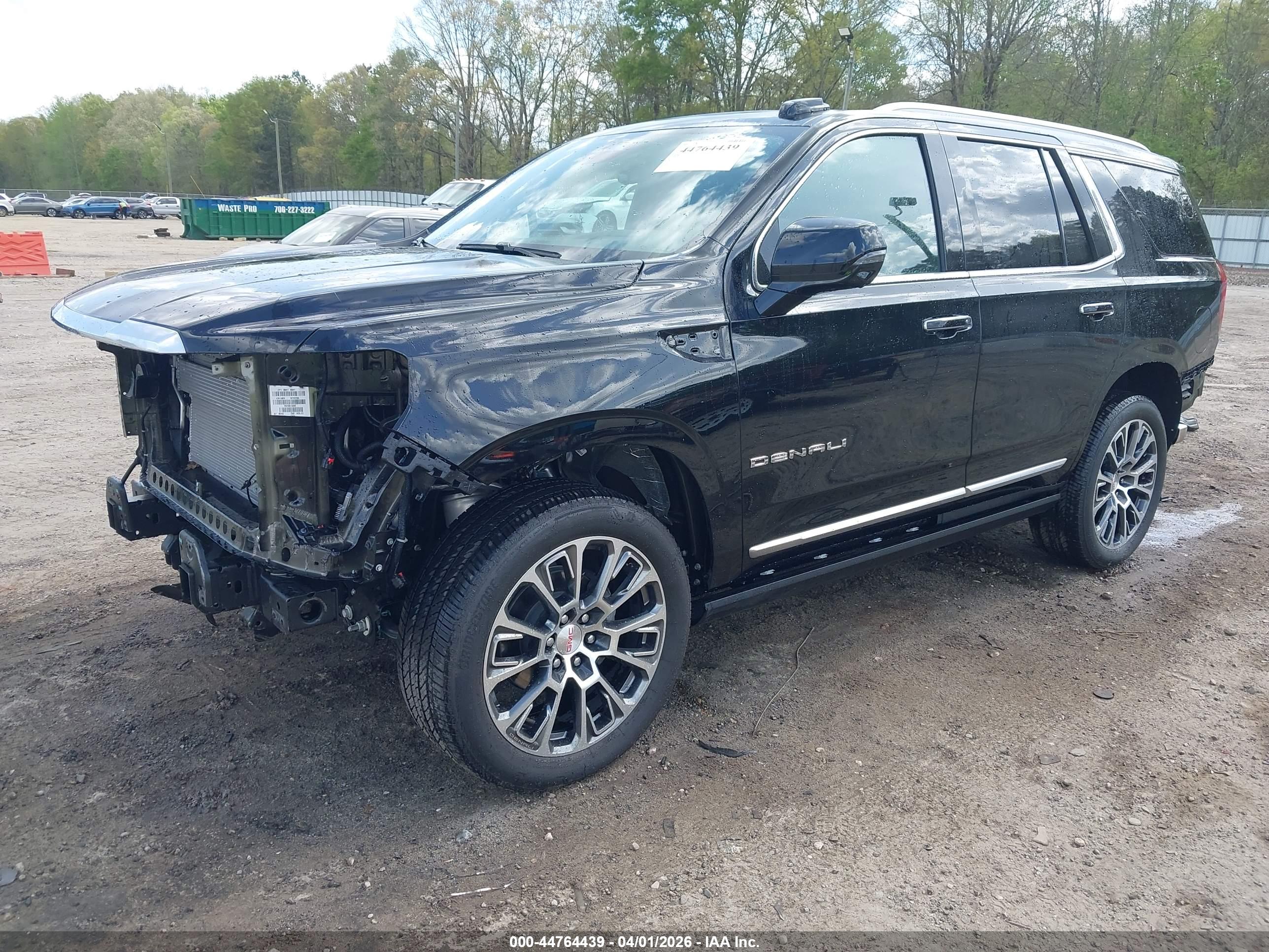 GMC YUKON image 2