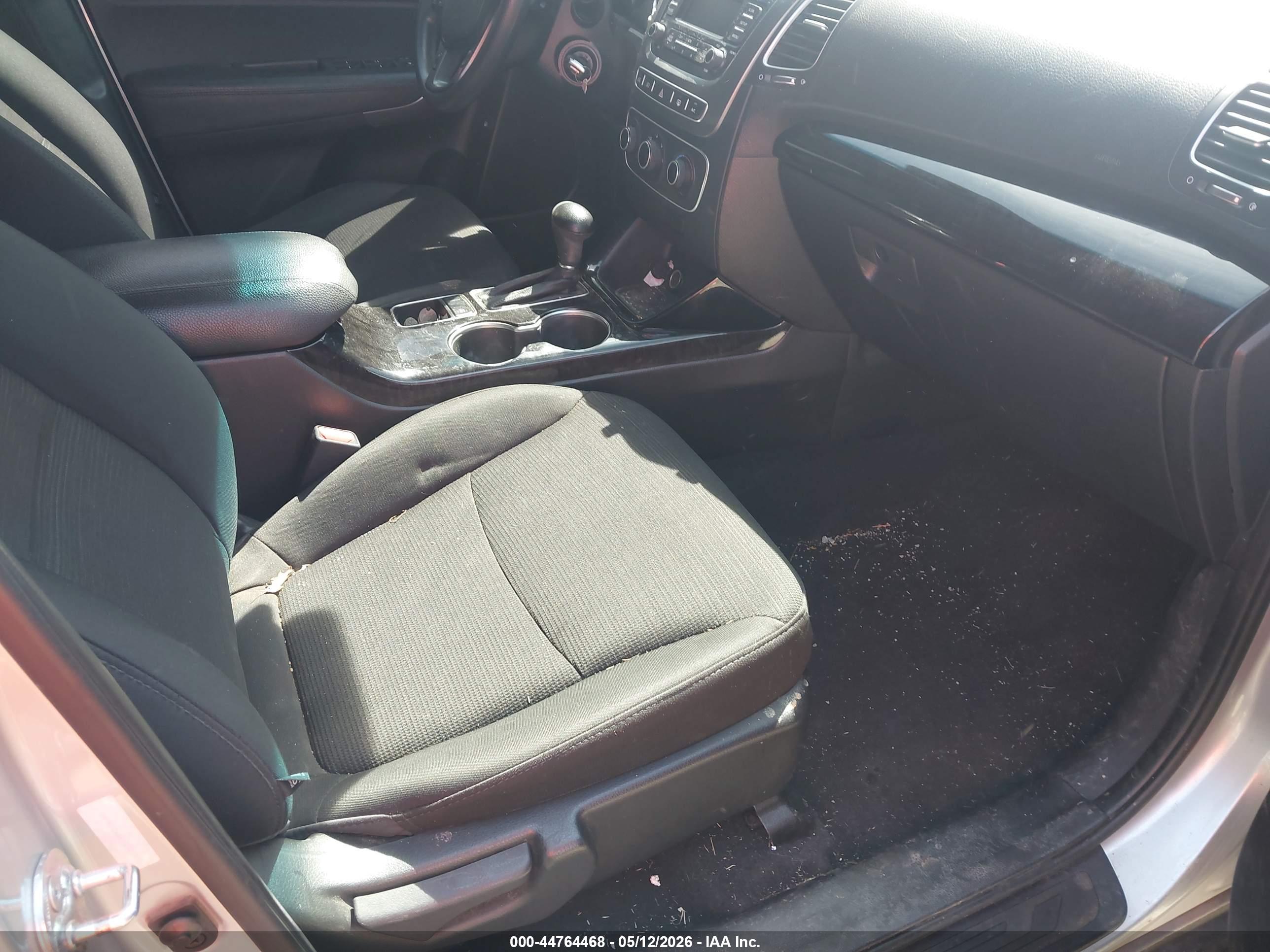 KIA SORENTO image 5