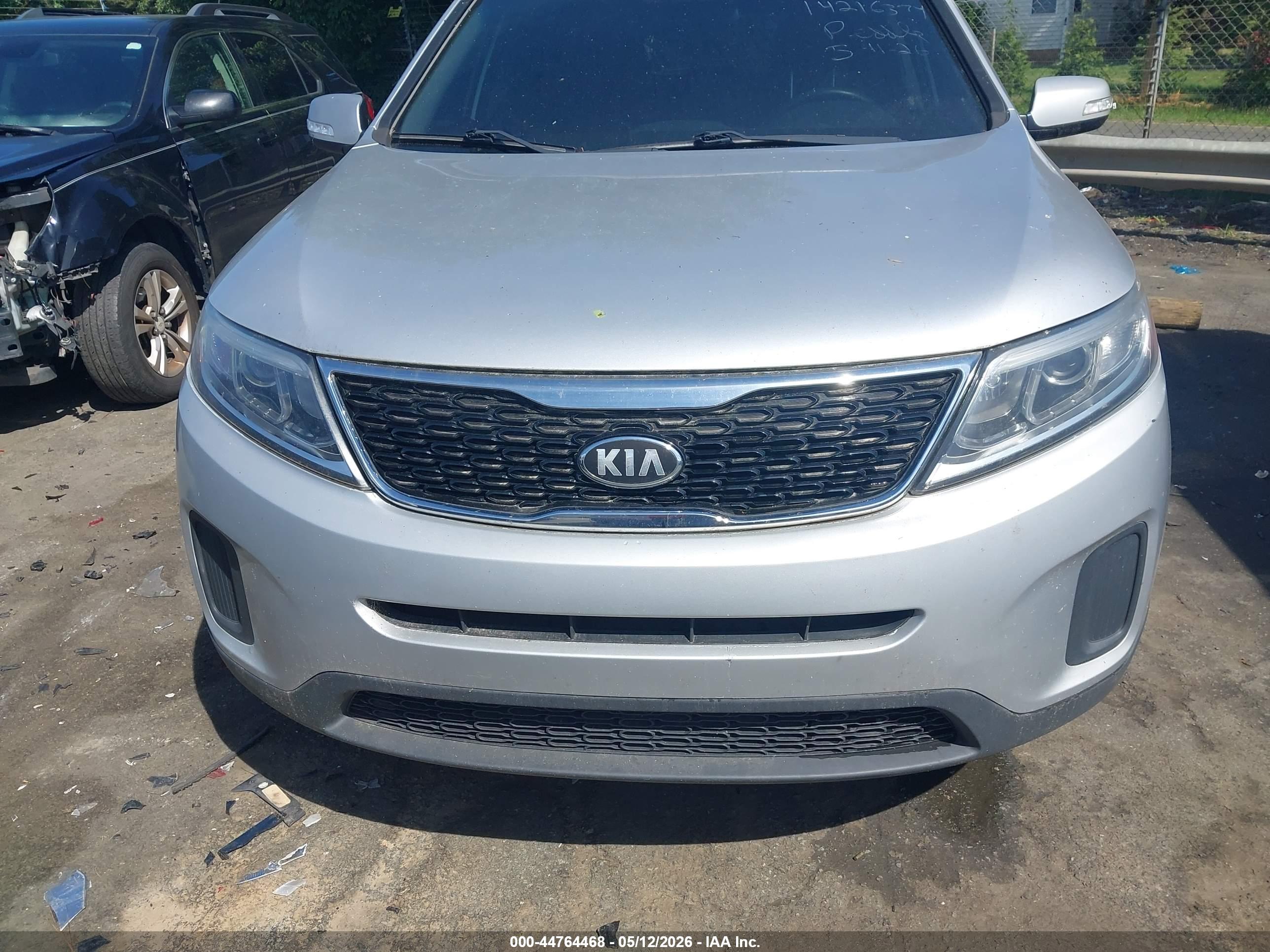 KIA SORENTO image 6
