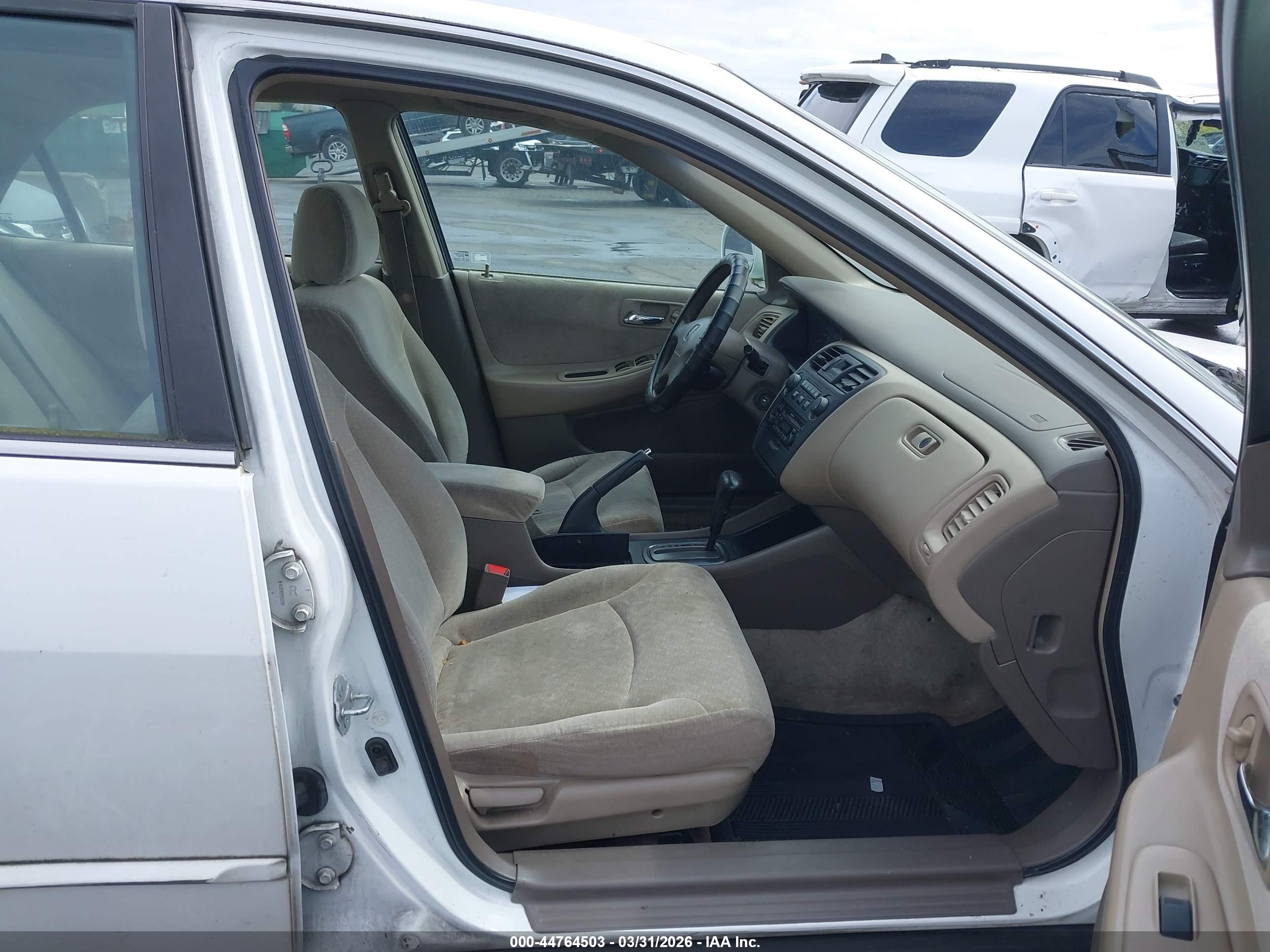 HONDA ACCORD image 5