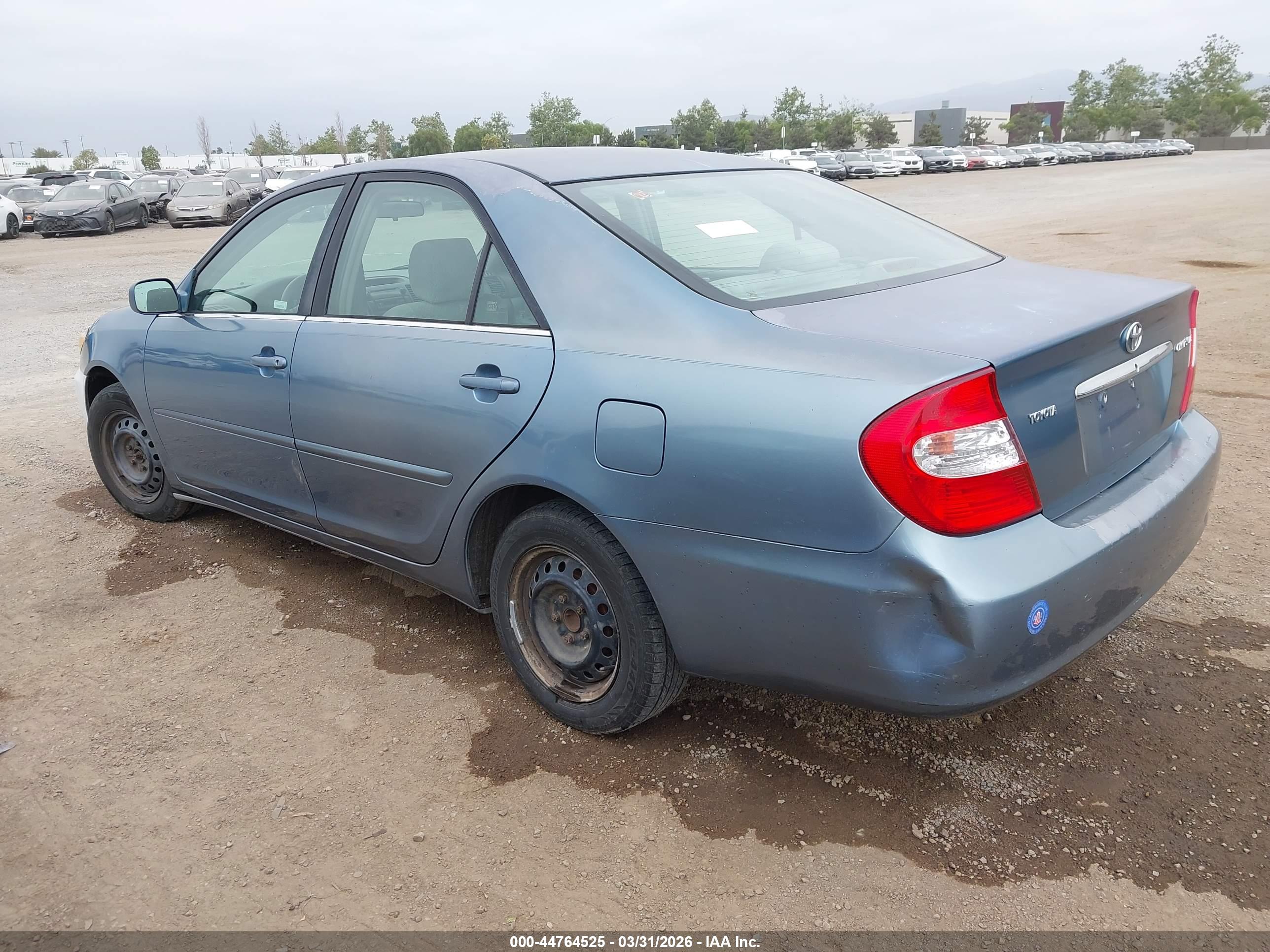 TOYOTA CAMRY image 3