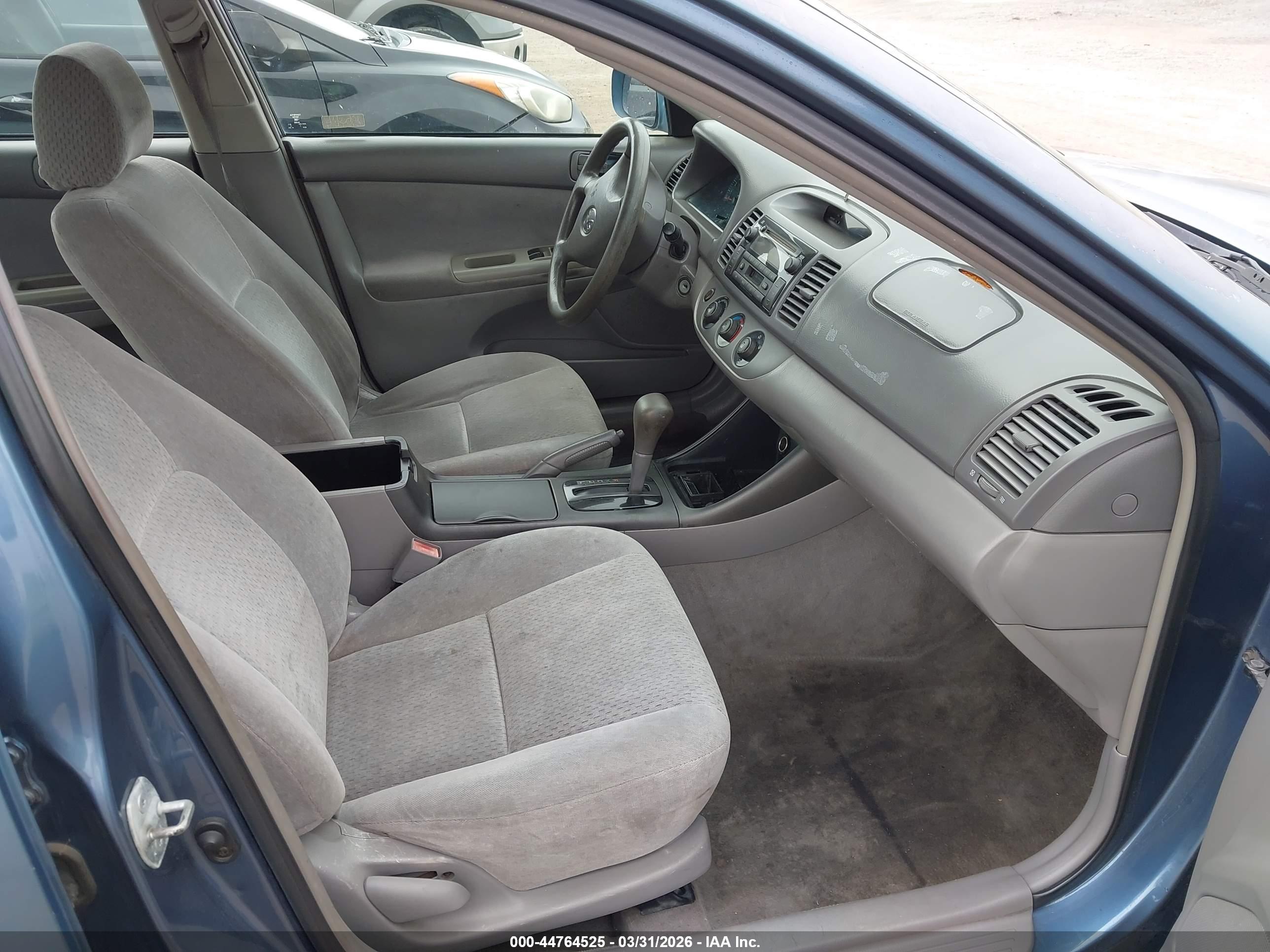 TOYOTA CAMRY image 5