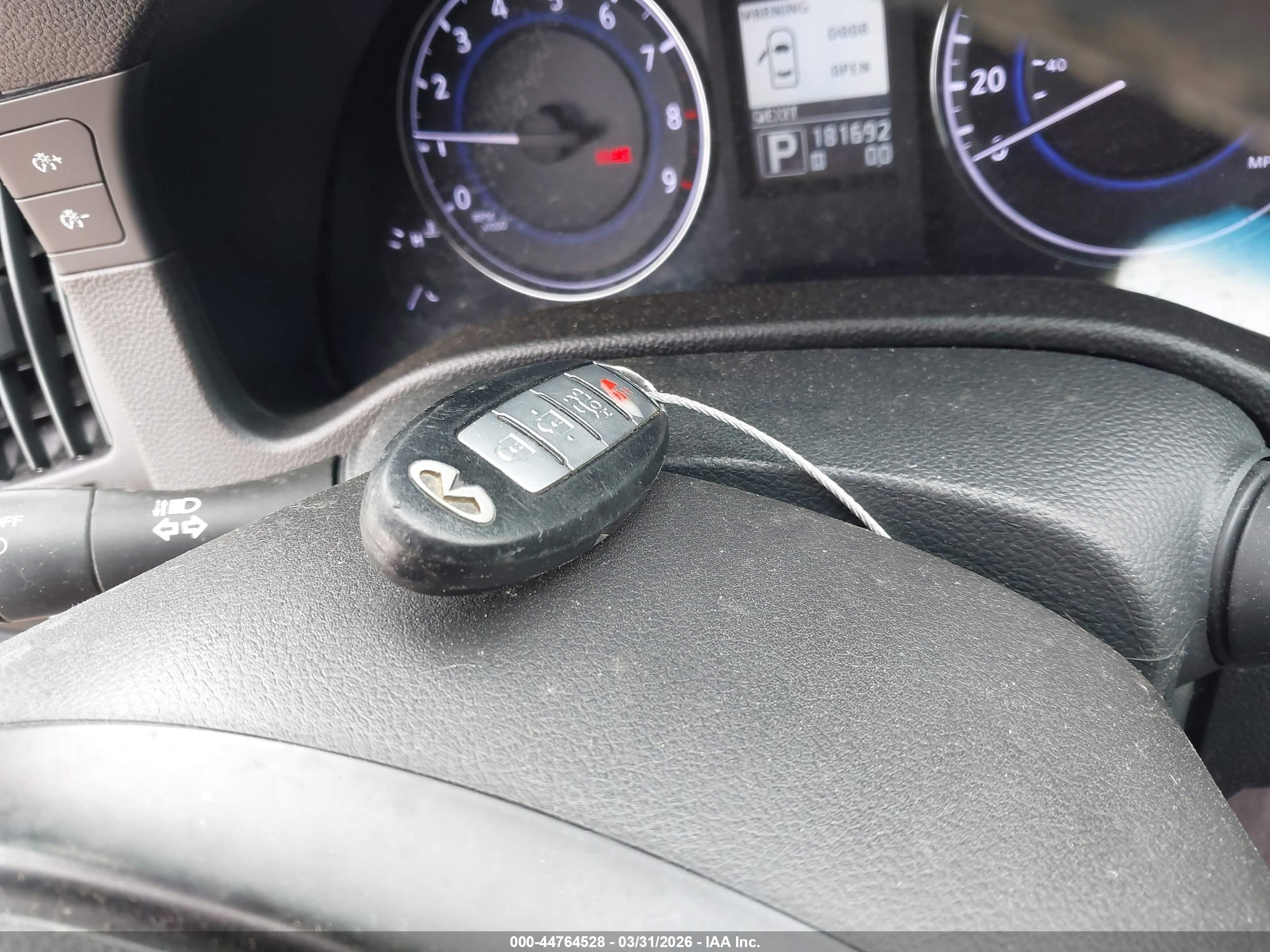 INFINITI G37X image 11