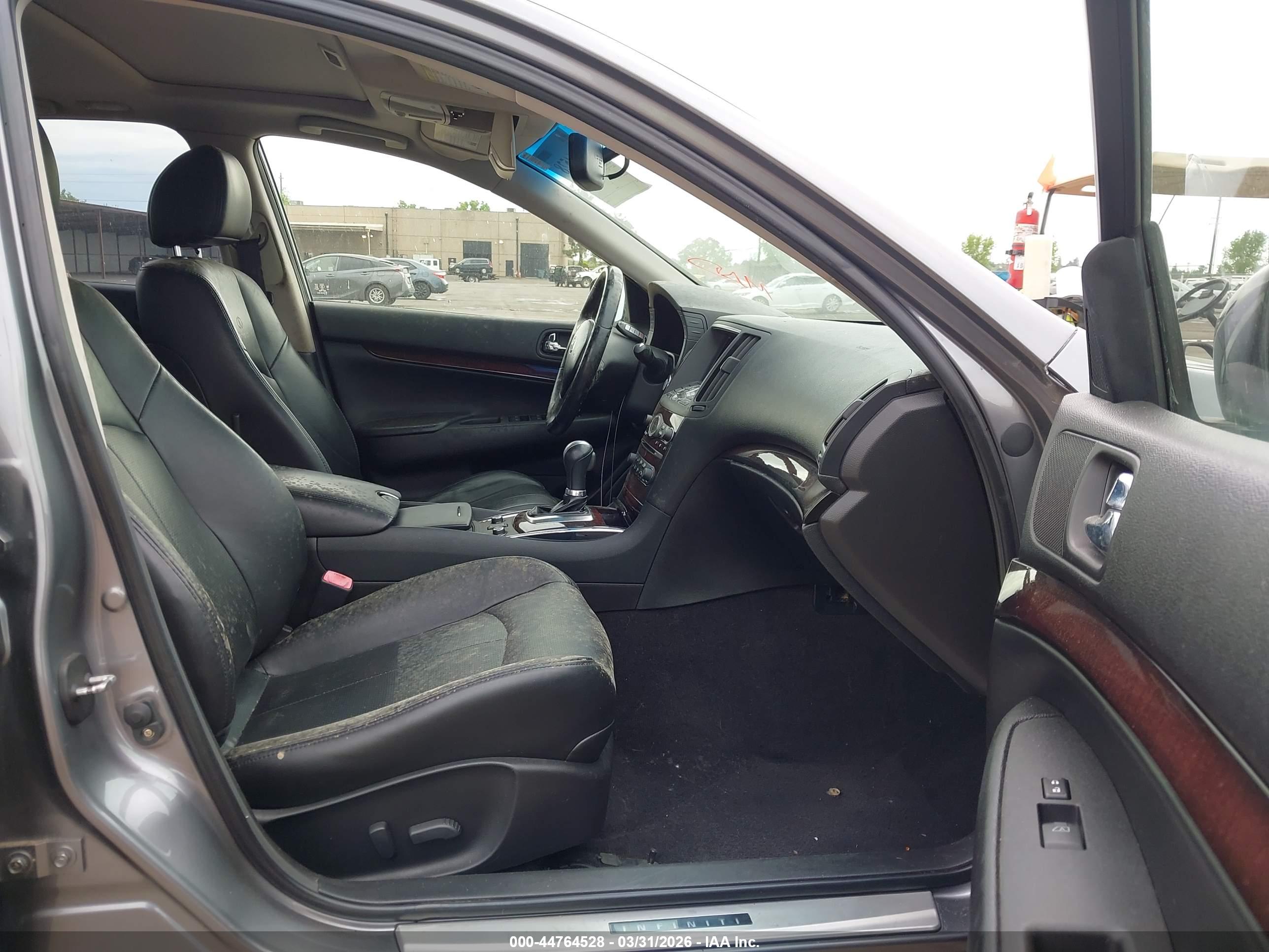 INFINITI G37X image 5