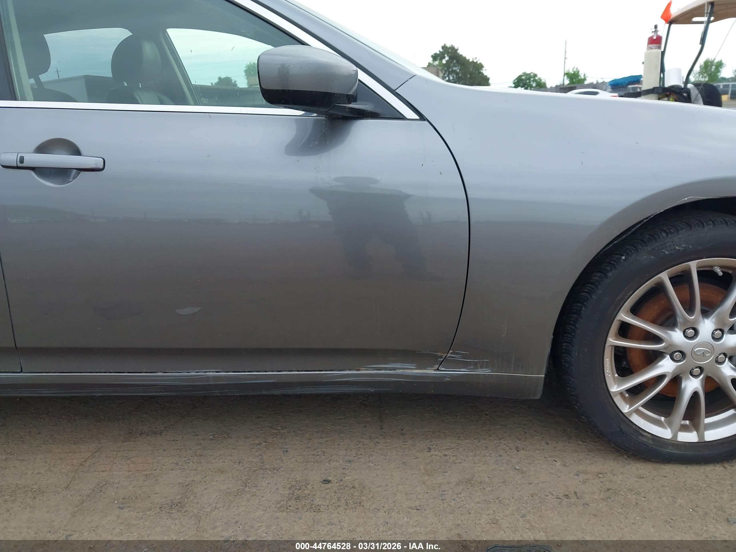 INFINITI G37X image 6